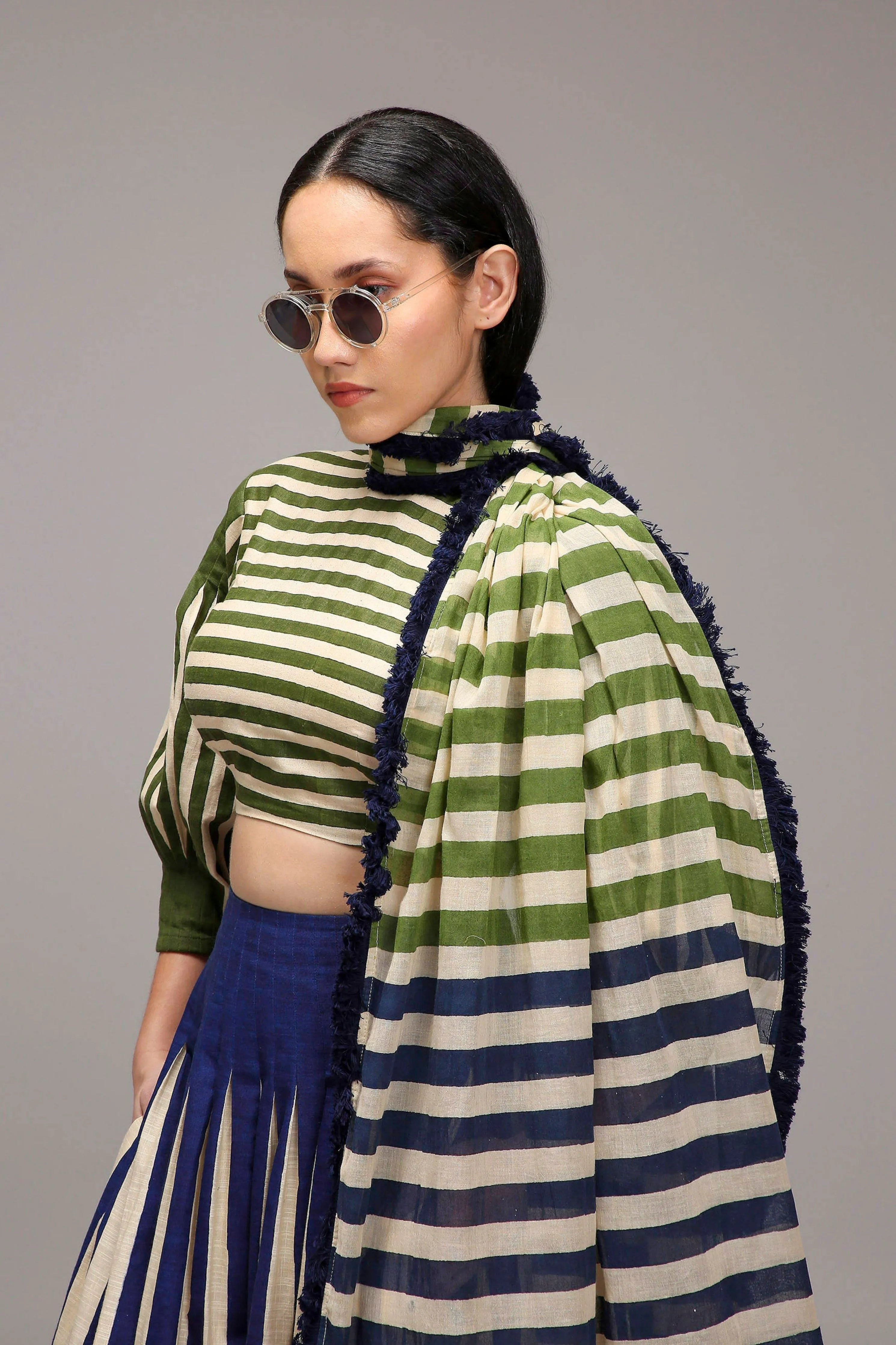 Egg-Shell Crop Top Dual Striped Stole Skirt Set