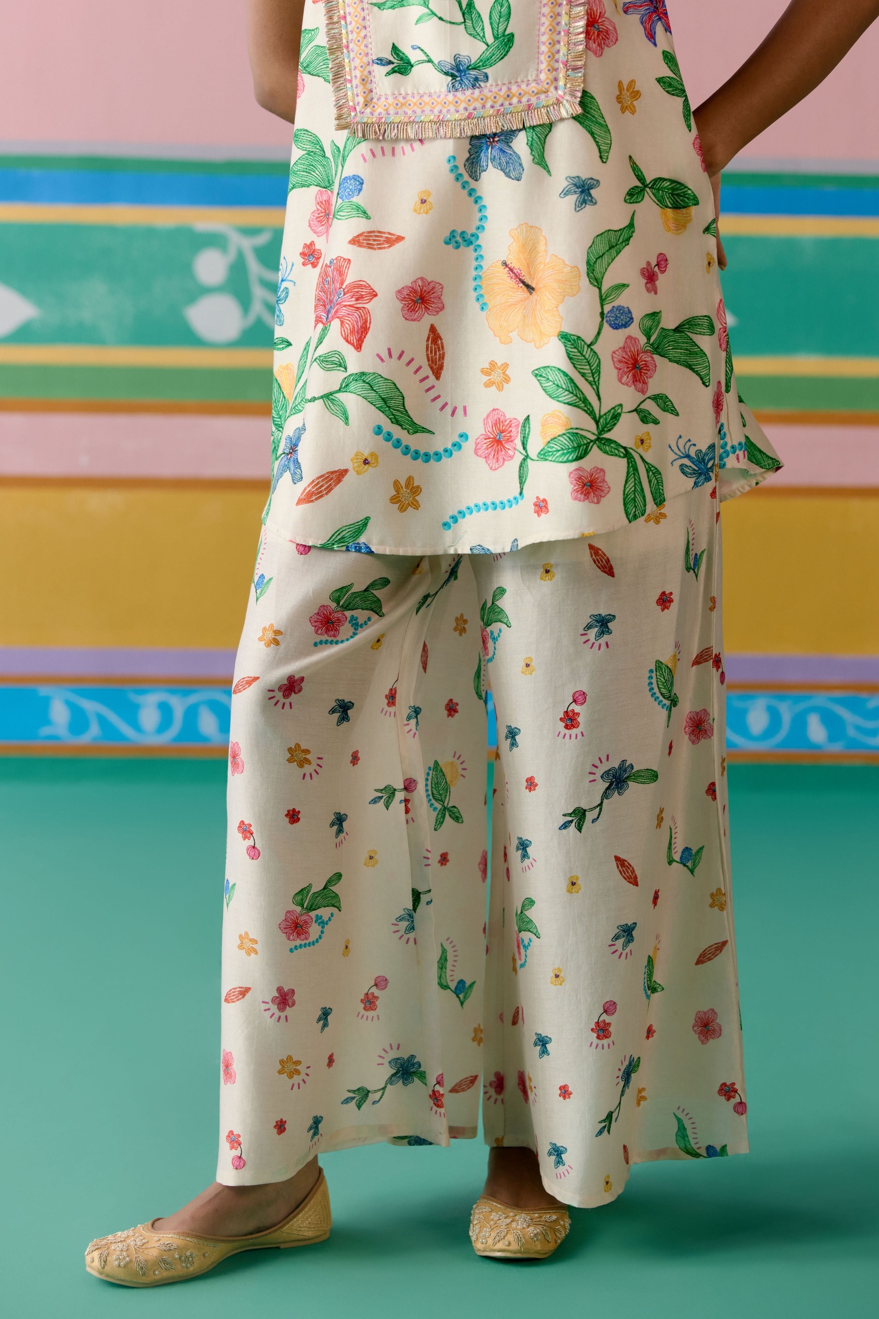 Ecru Floral Sleeveless Kurta with Dupatta