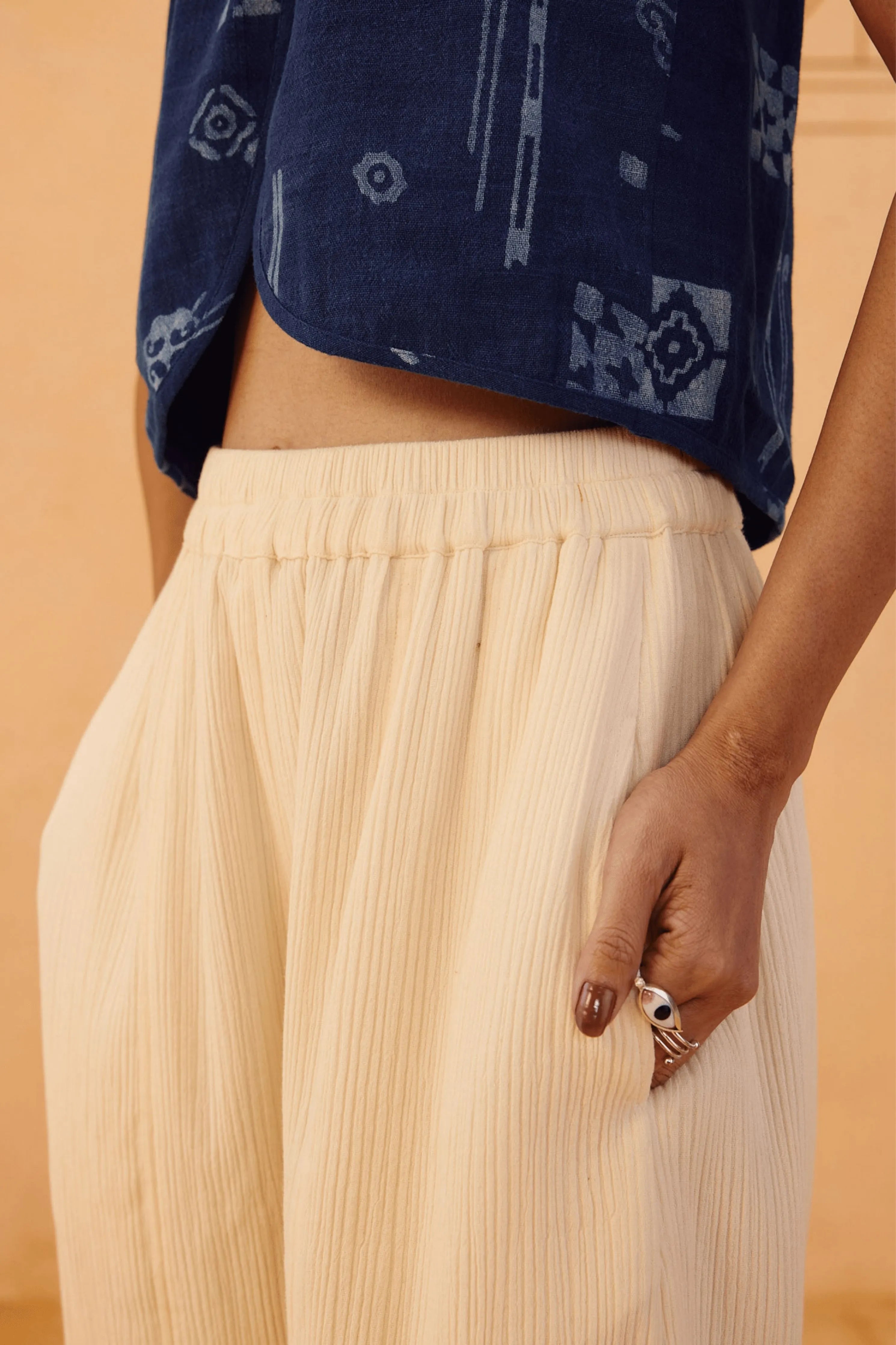 The Frame Organic Cotton Barrel Trousers