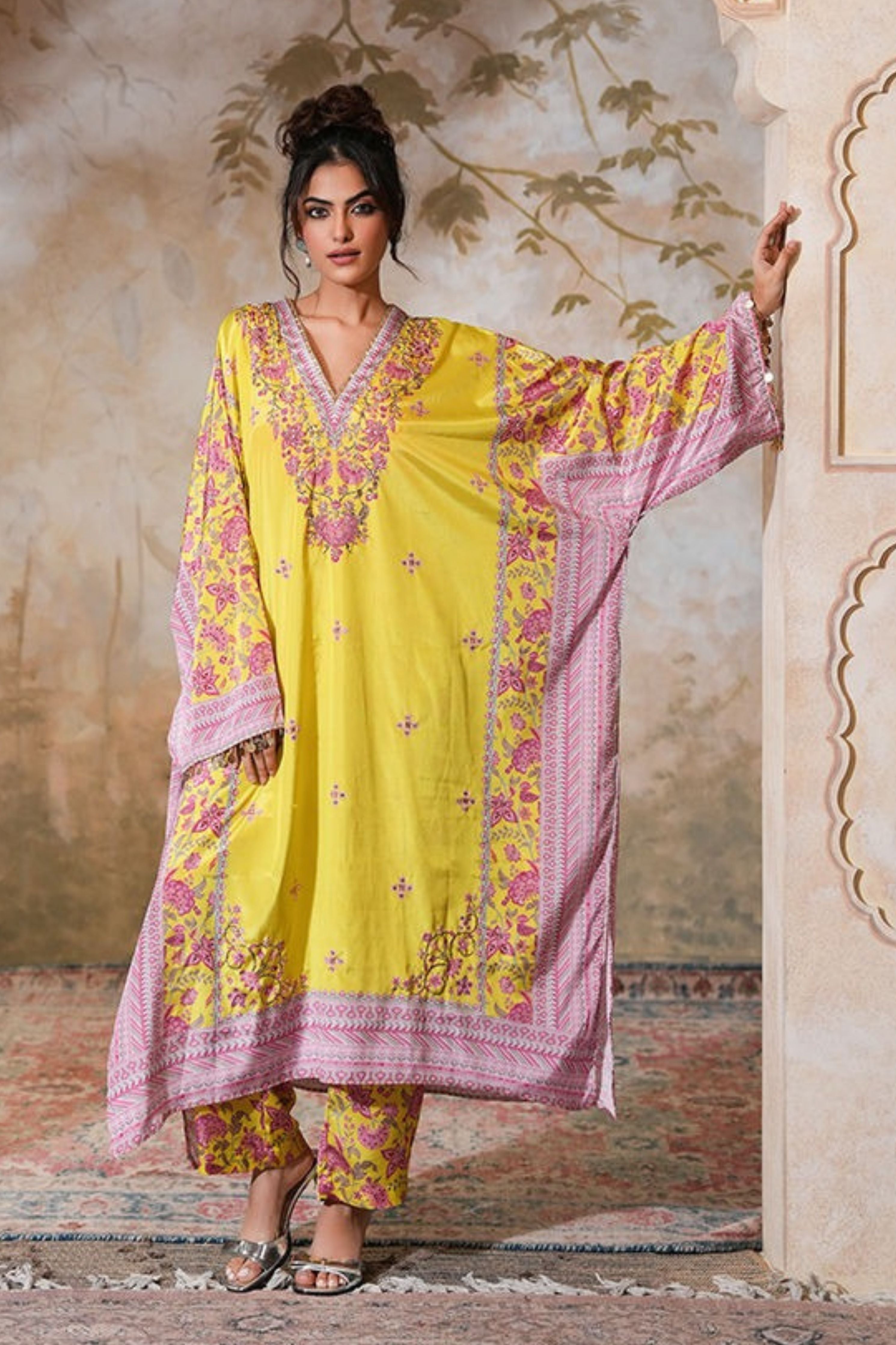 Nargis Naayab Kaftan Set