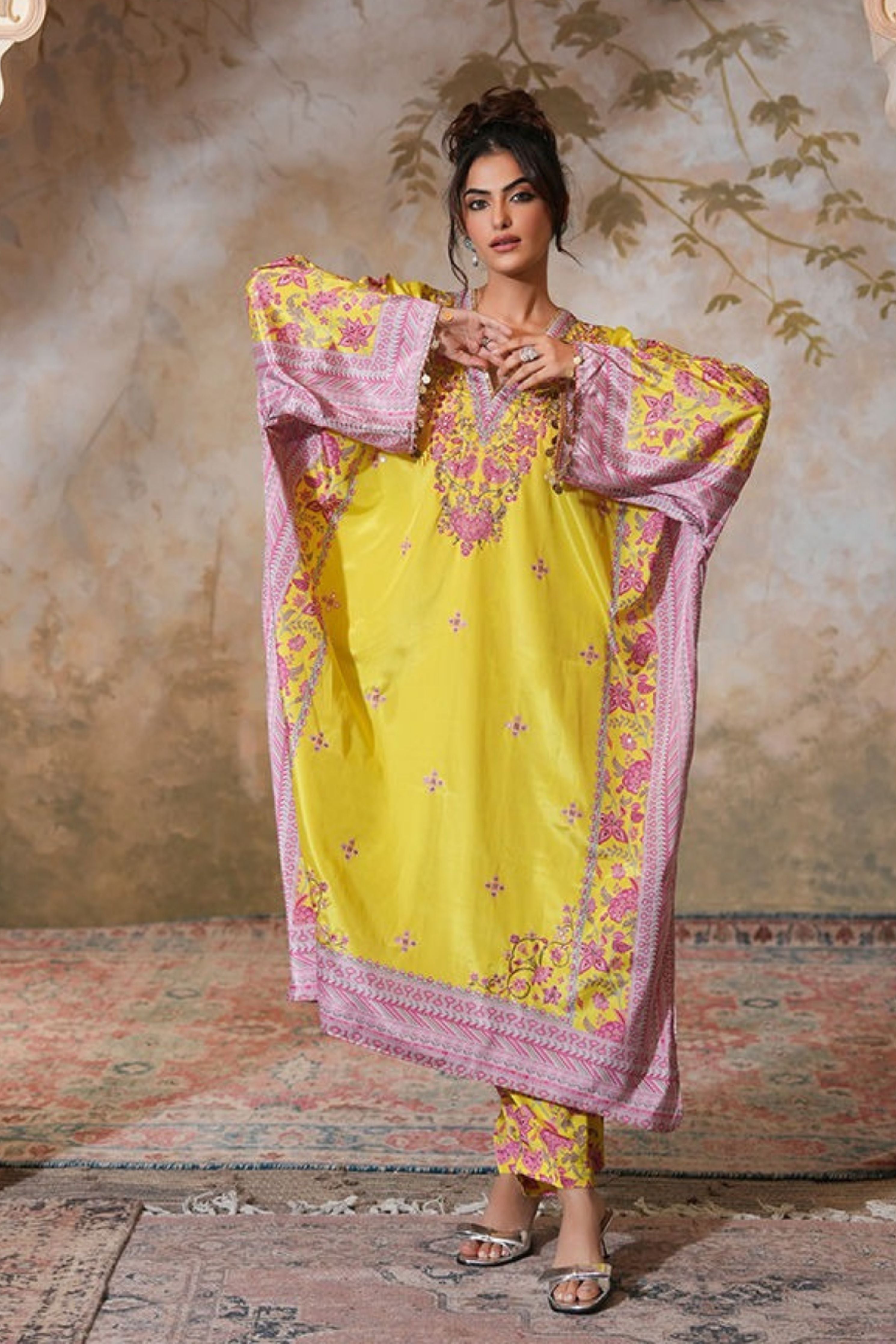 Nargis Naayab Kaftan Set