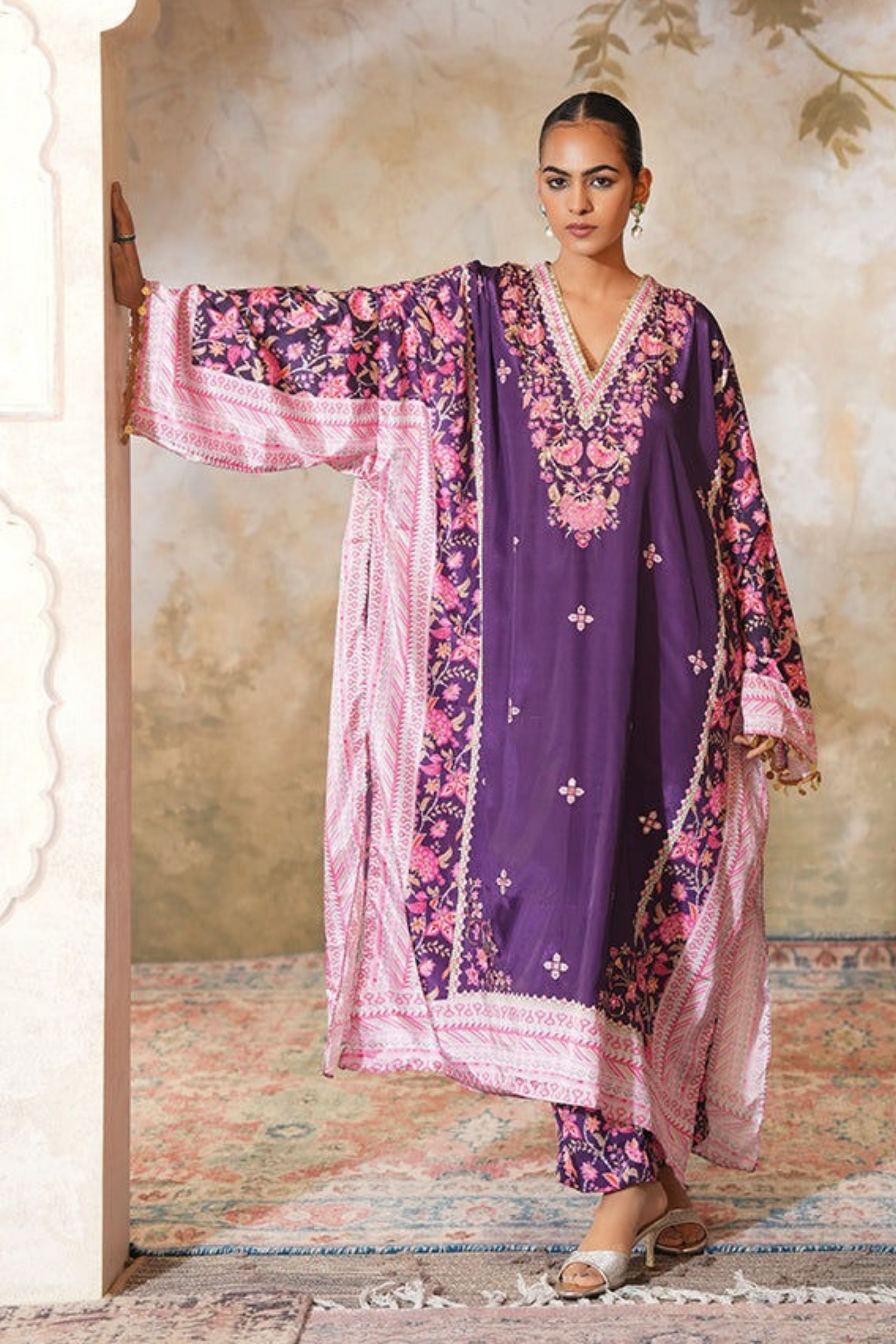 Jamni Naayab Kaftan Set