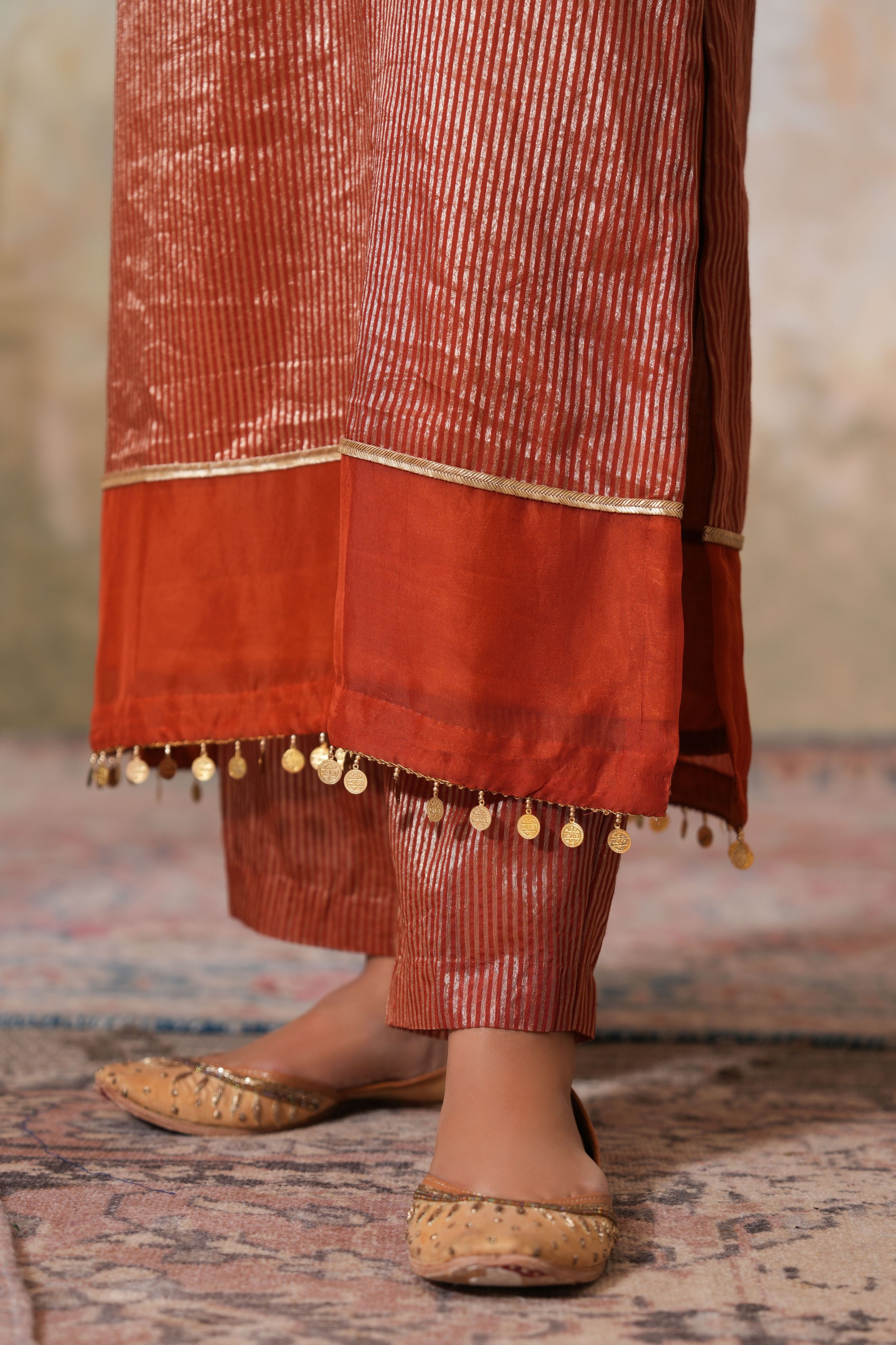 Zangi Gota Kurta Set With Dupatta
