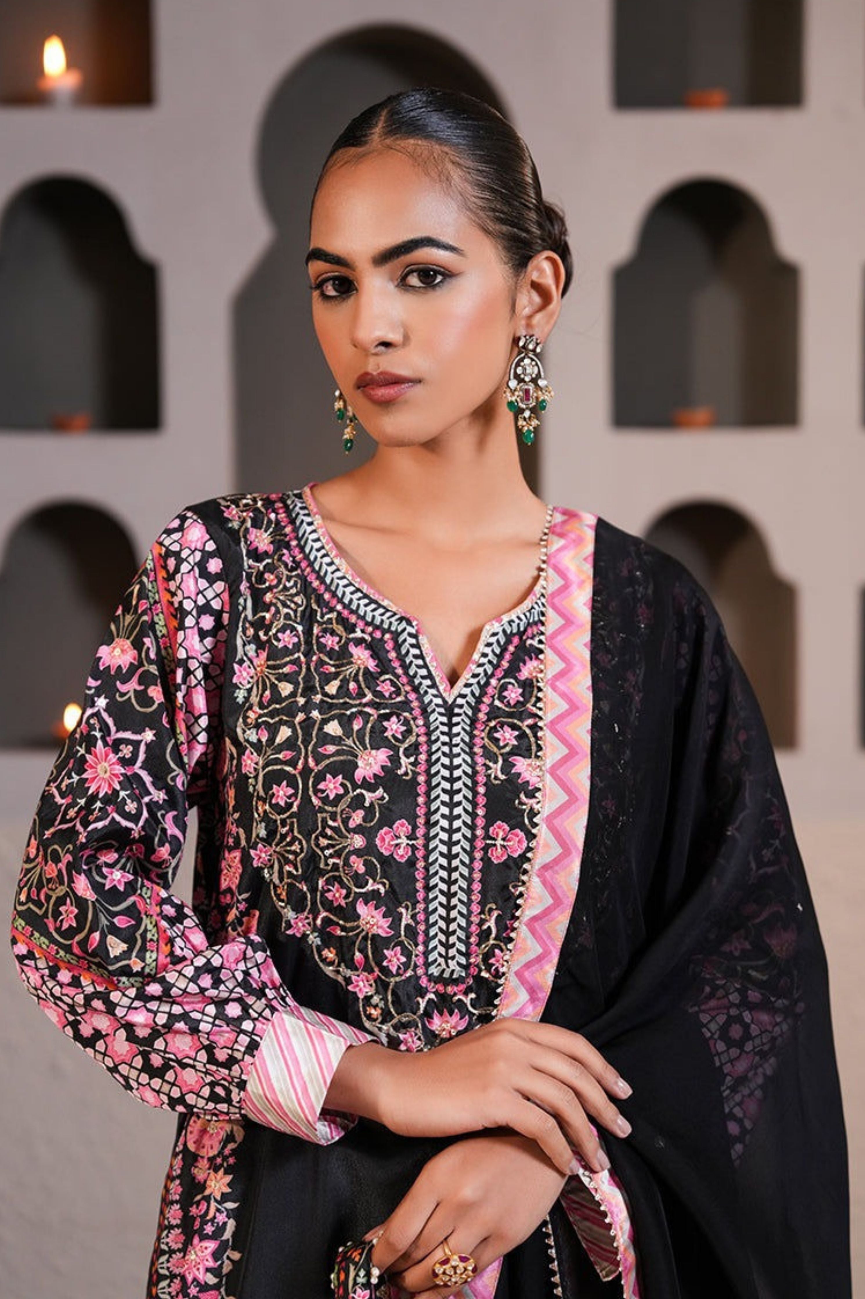 Khwaab Gulabi Kurta Set With Dupatta