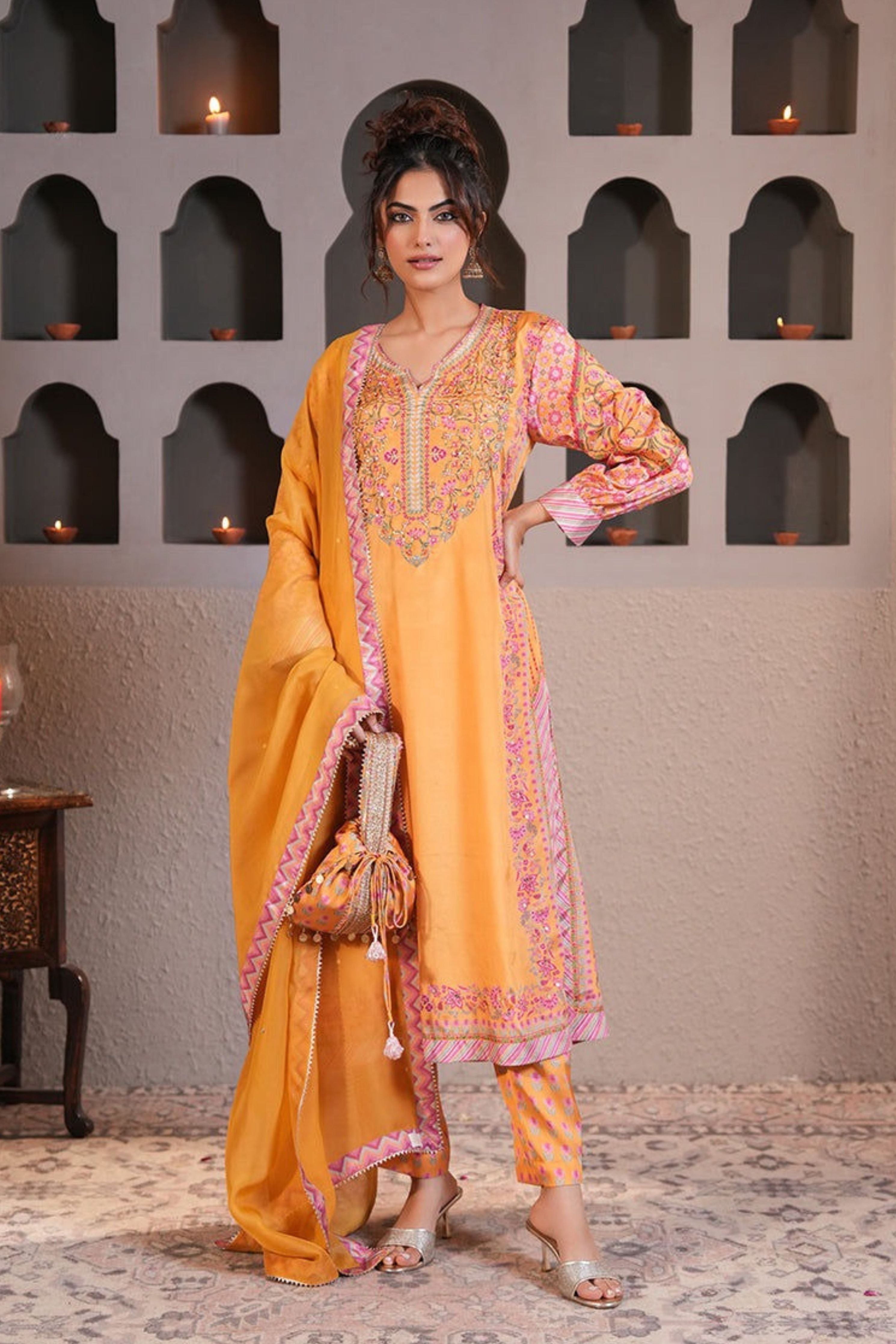 Mehreen Gulabi Kurta Set With Dupatta