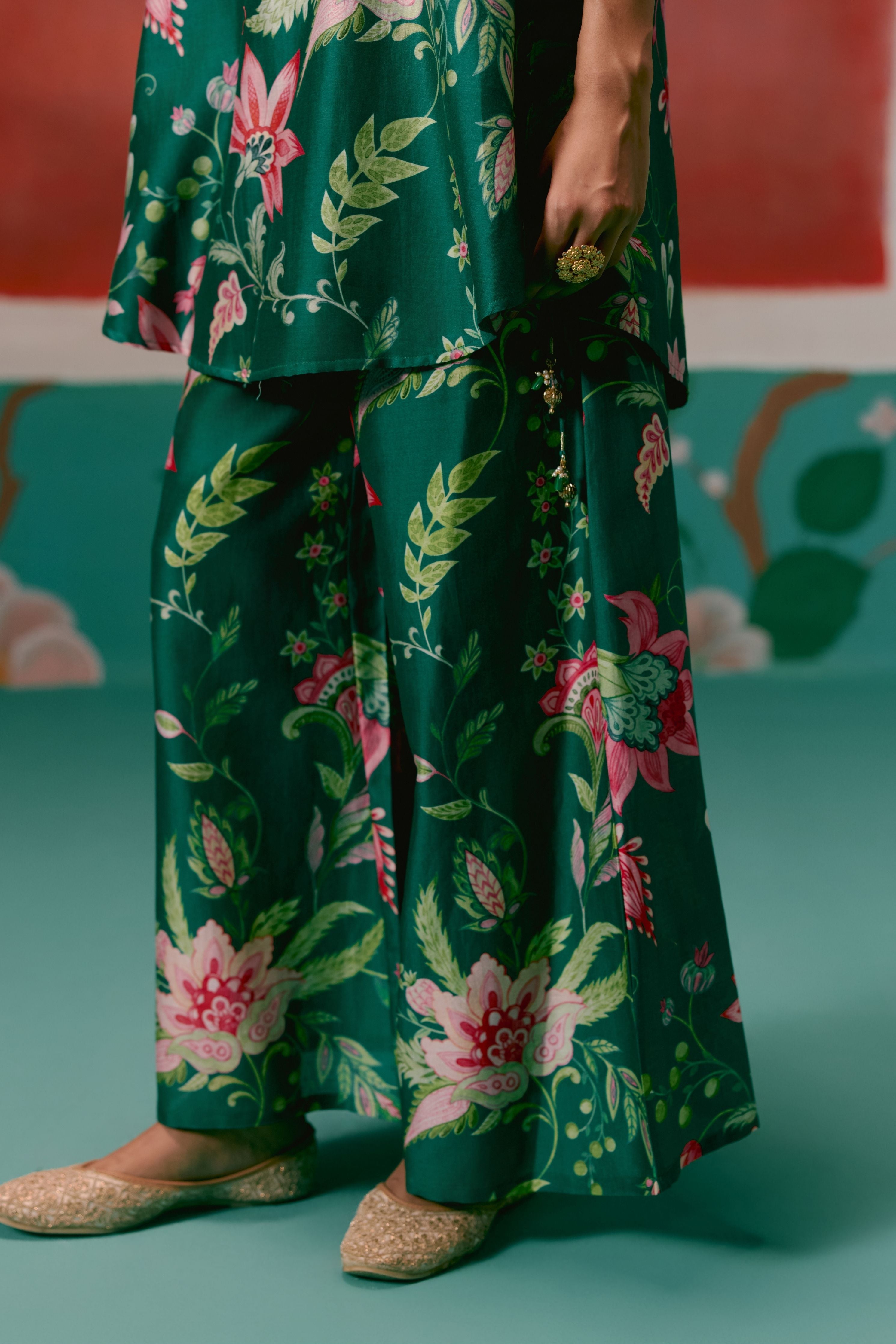 Green Chintz Sleeveless Kurta Set