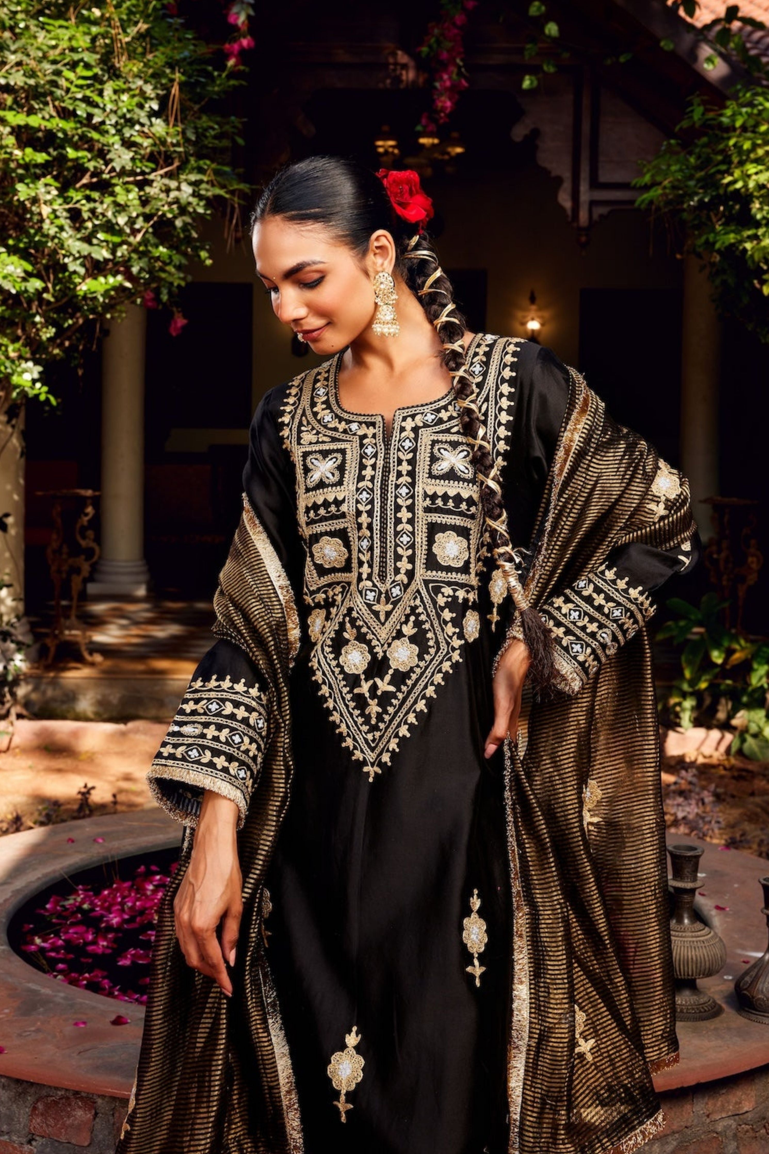 Black Inayat Kurta Set