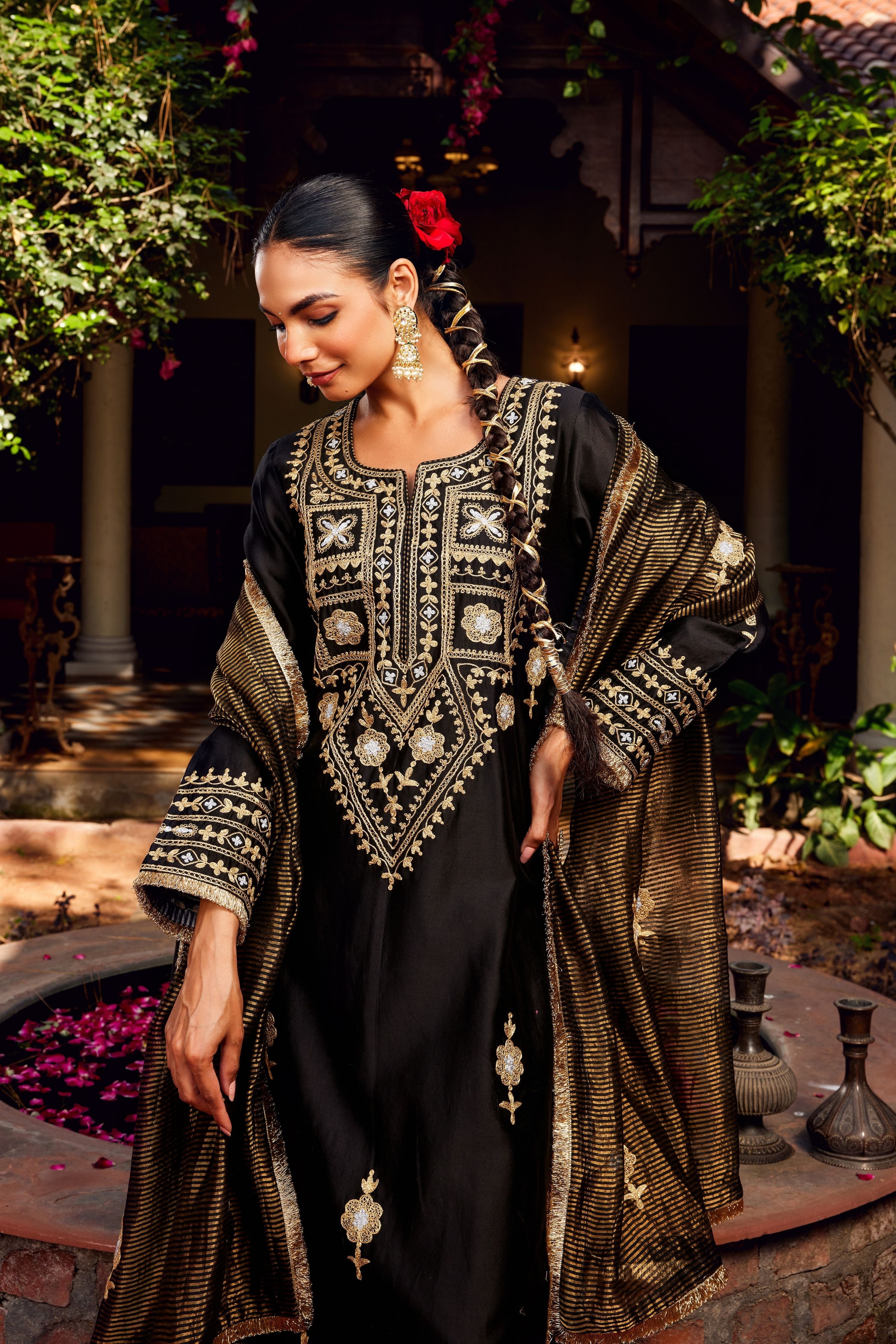 Black Inayat Kurta Set