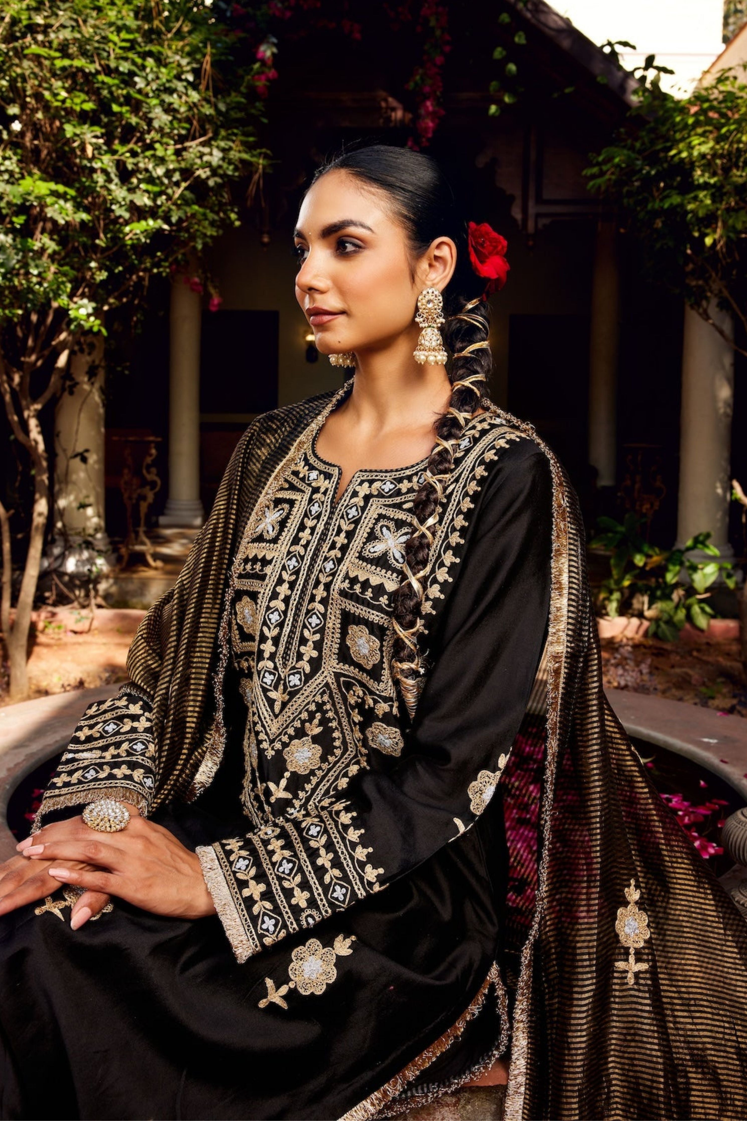 Black Inayat Kurta Set