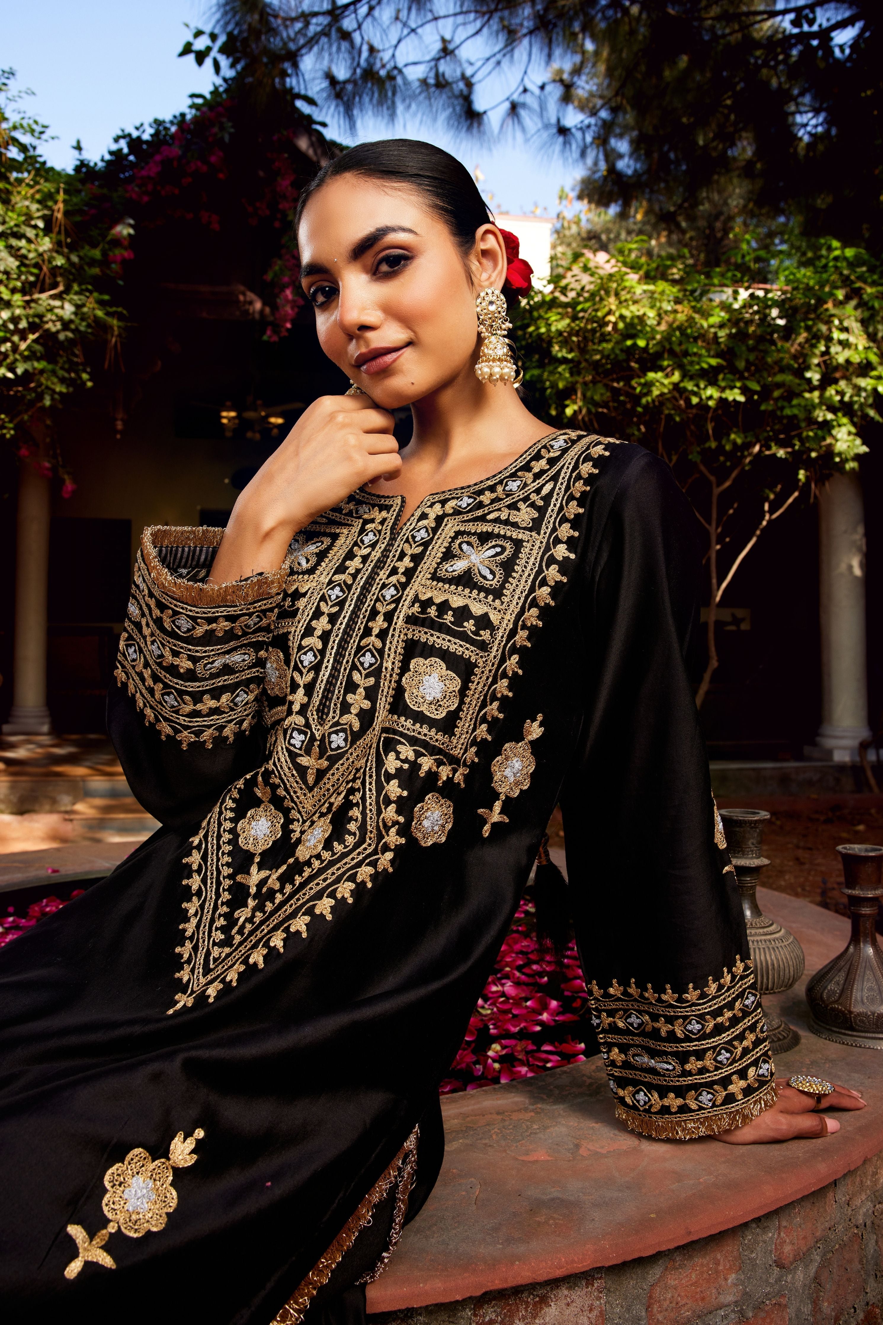 Black Inayat Kurta Set