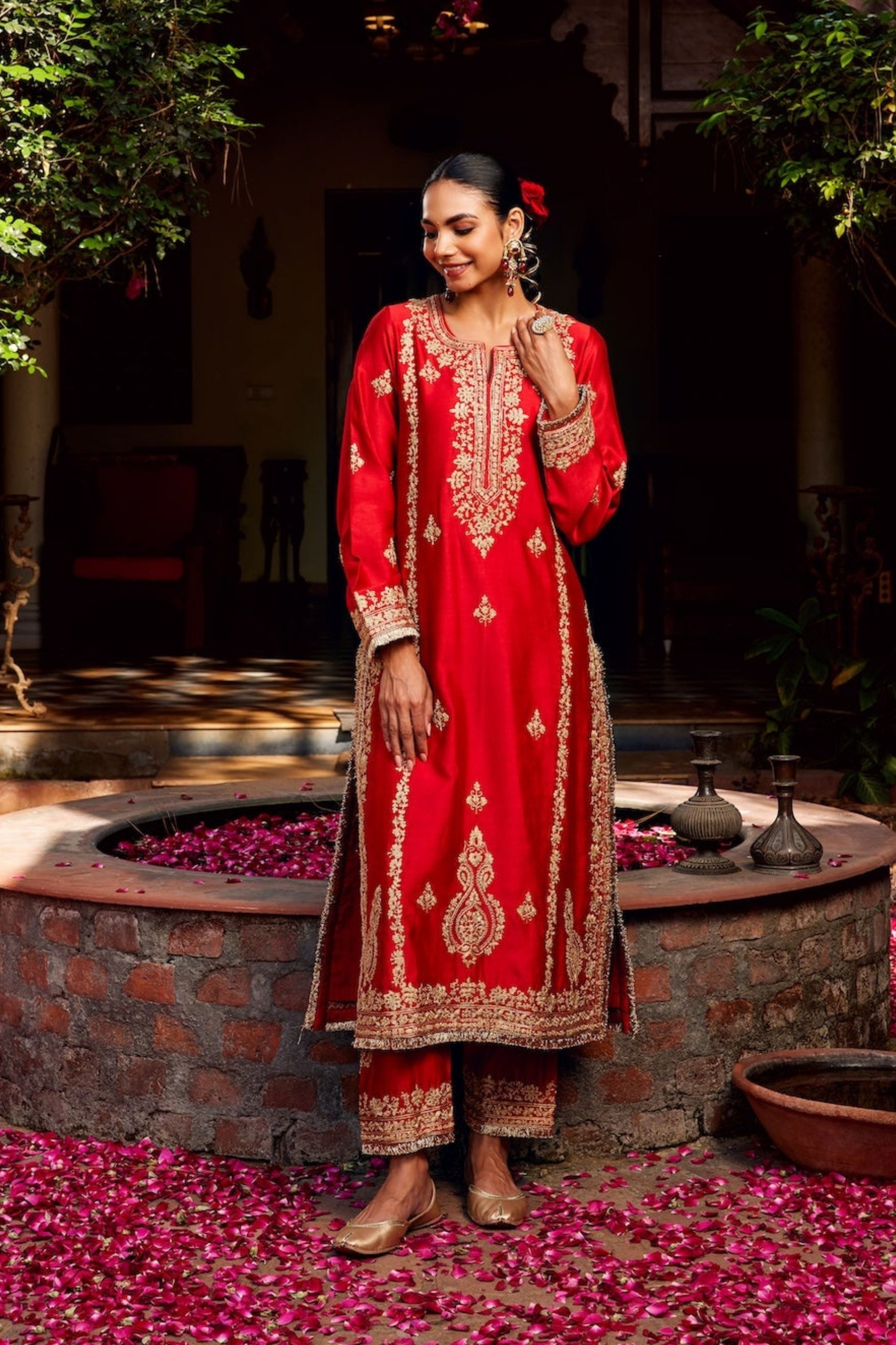 Sindoori Inayat Kurta Set