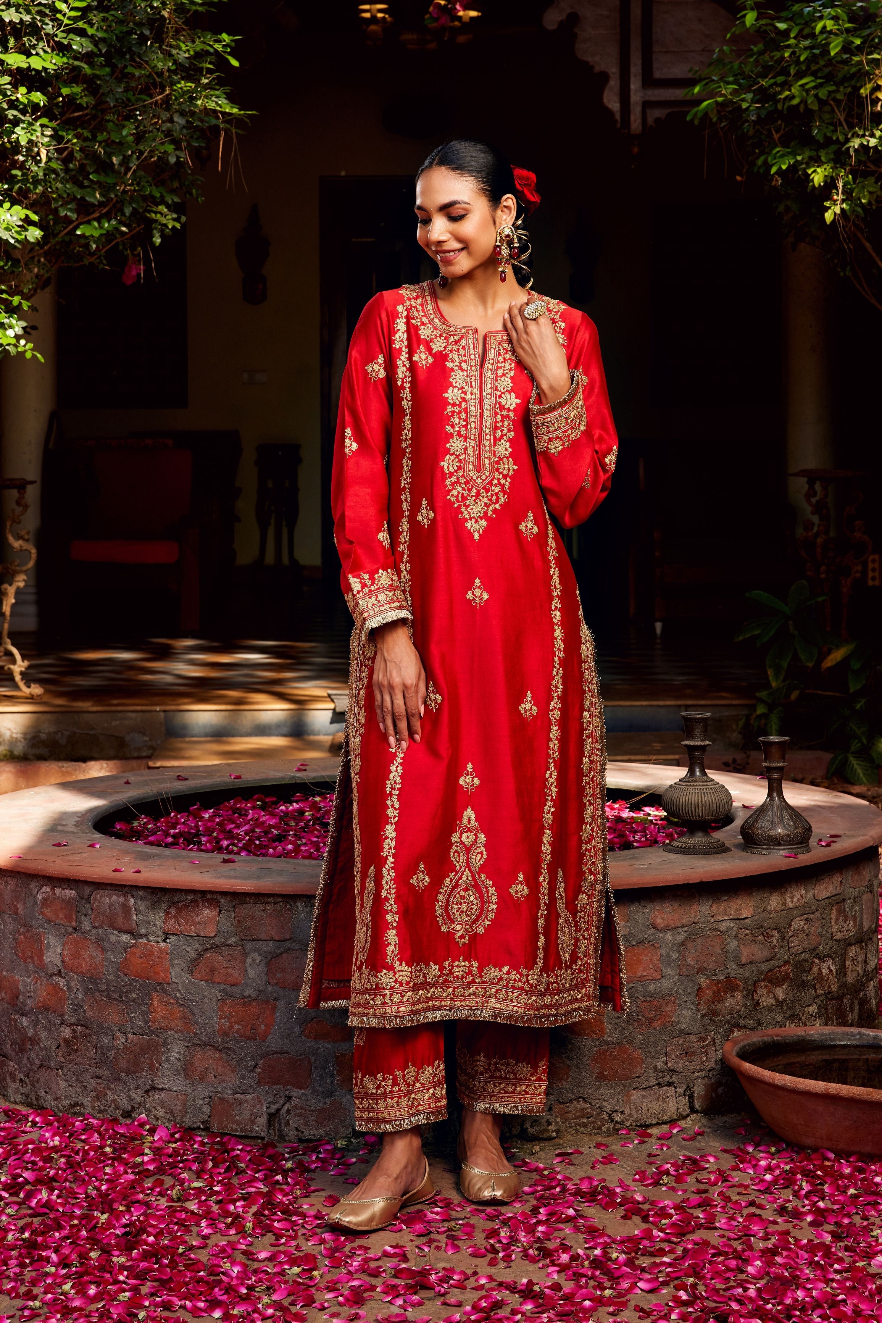 Sindoori Inayat Kurta Set