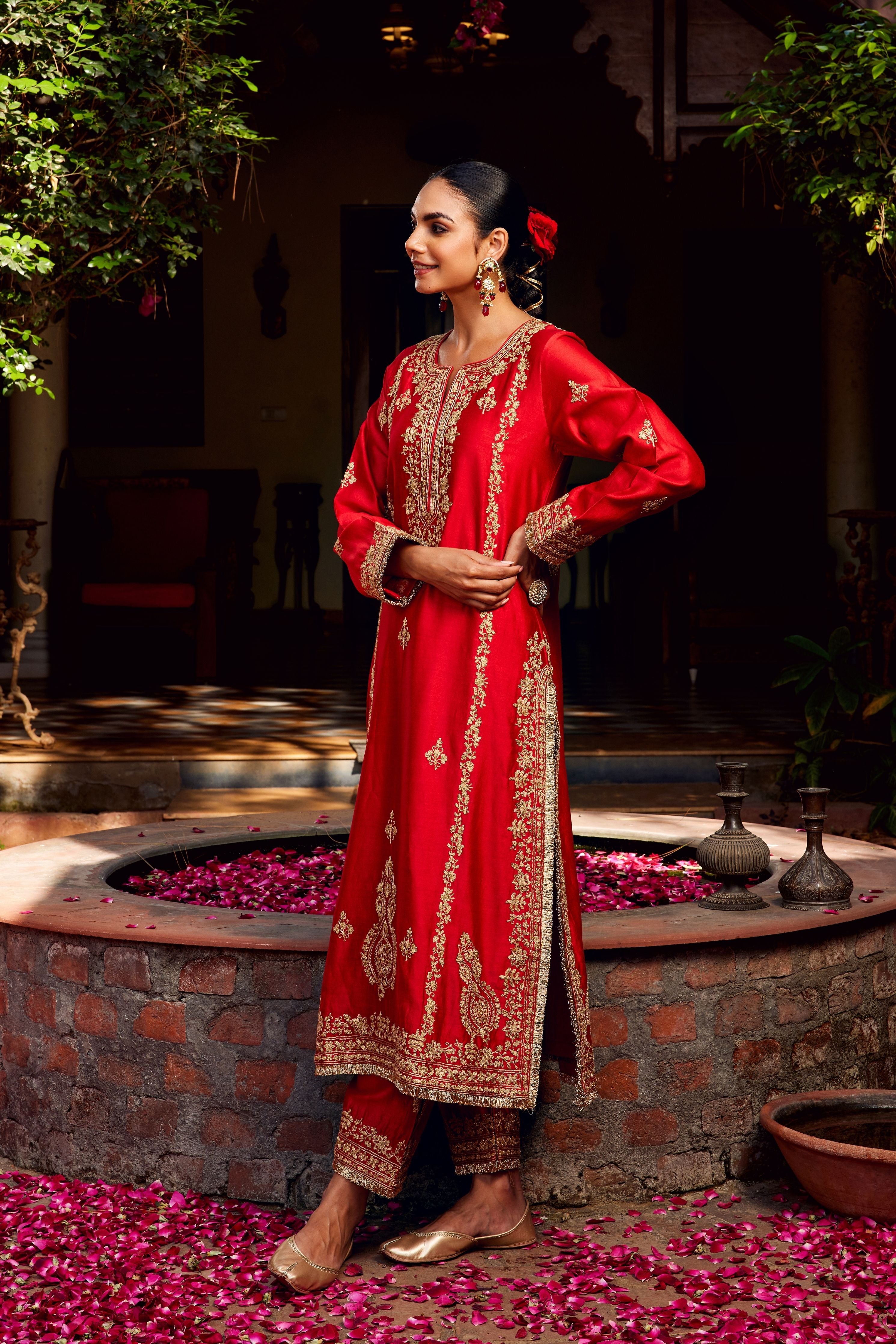 Sindoori Inayat Kurta Set