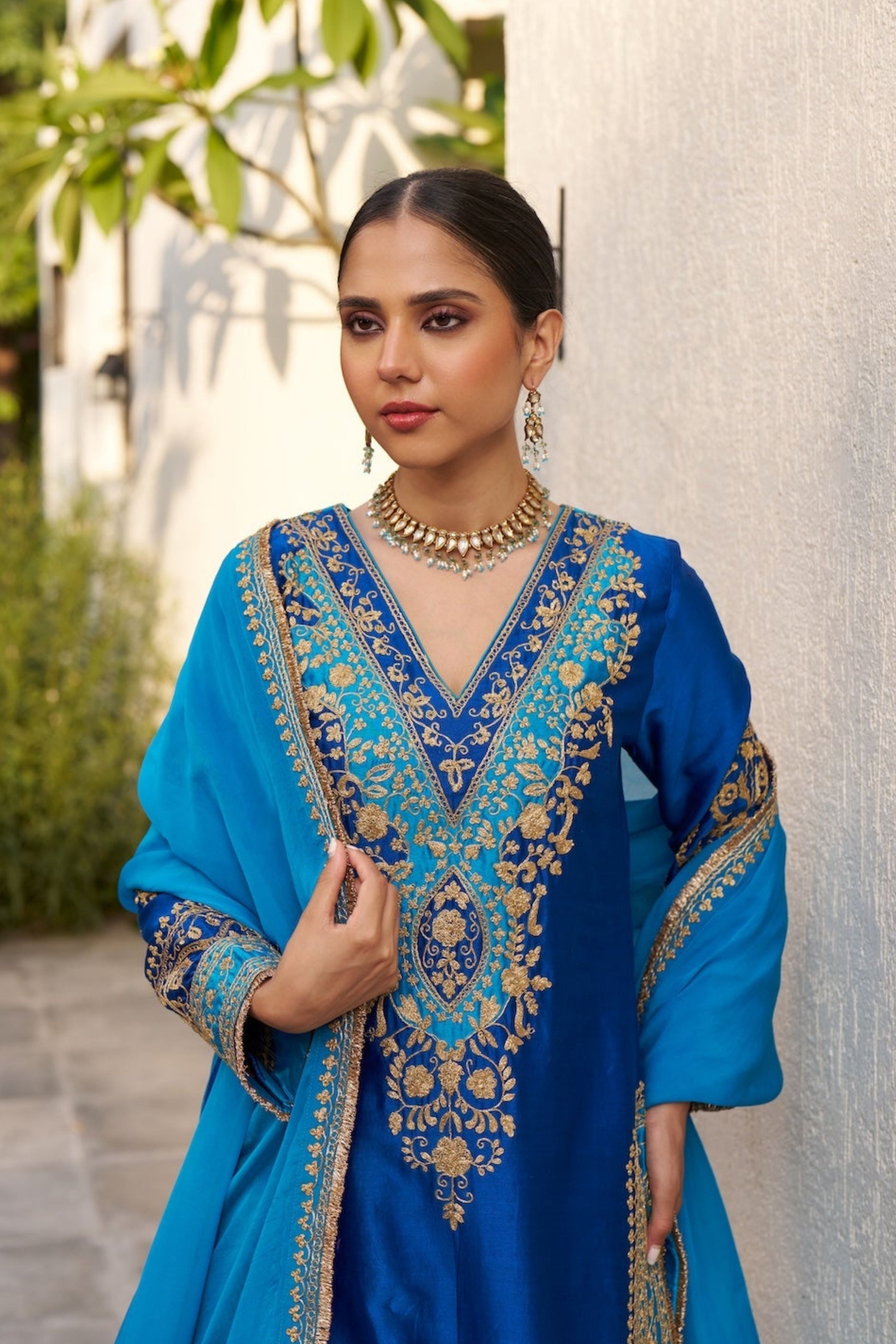 Inayat Blue Firozi Kurta Set