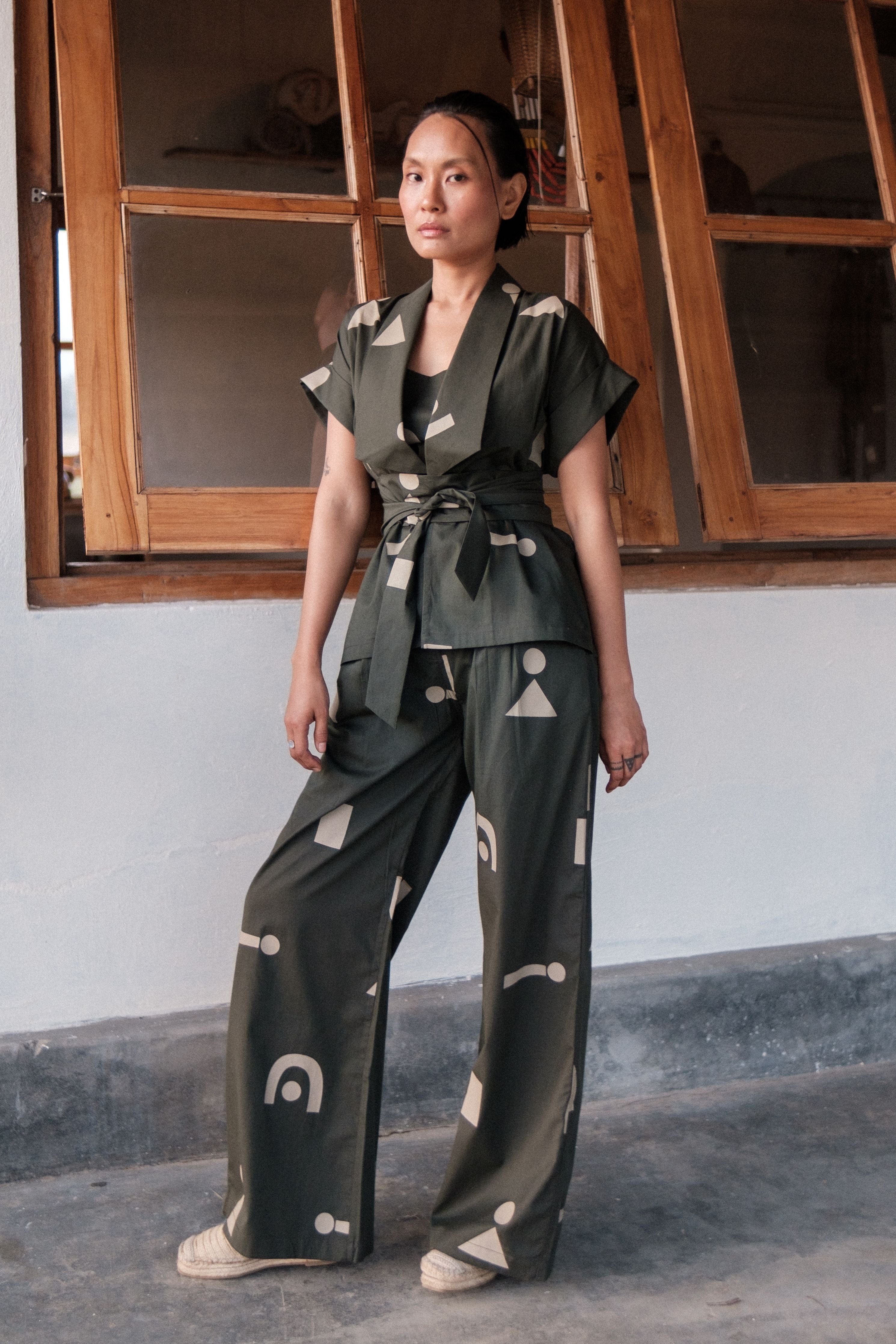 Green Trigular Print Berlin Shawl collar Top