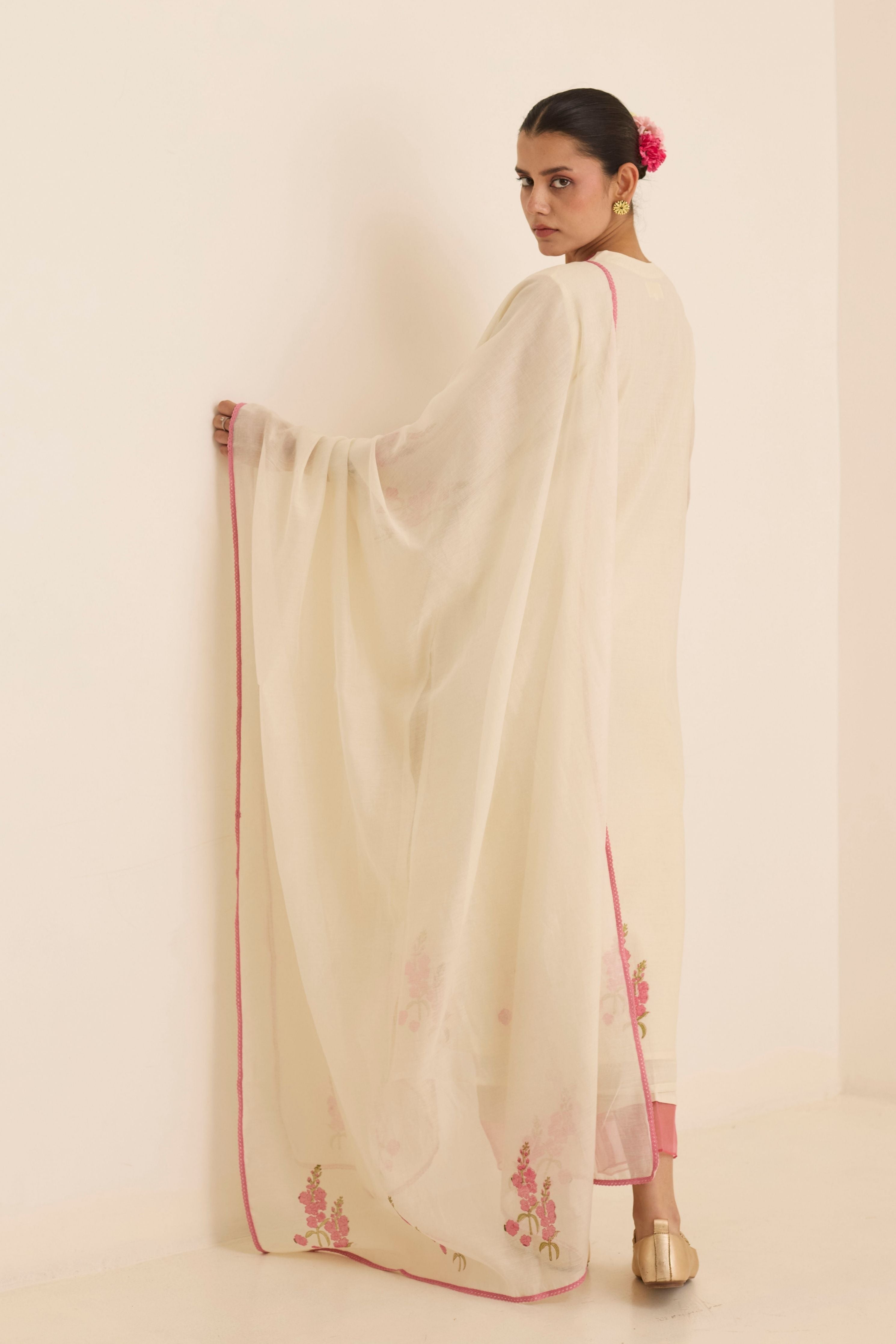 Ava Kurta Set