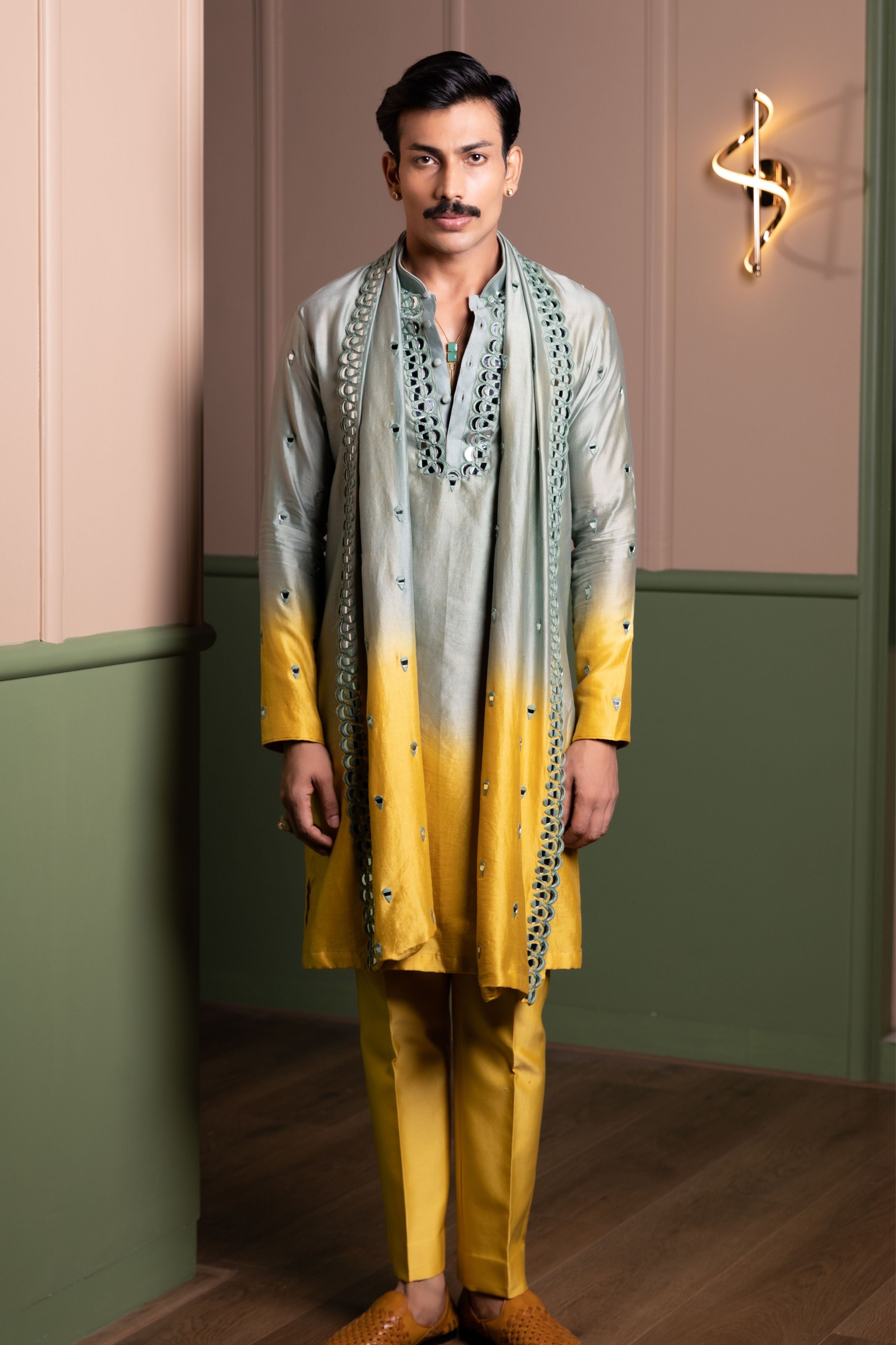 Balloon Mirror Ombre Kurta Stole Set