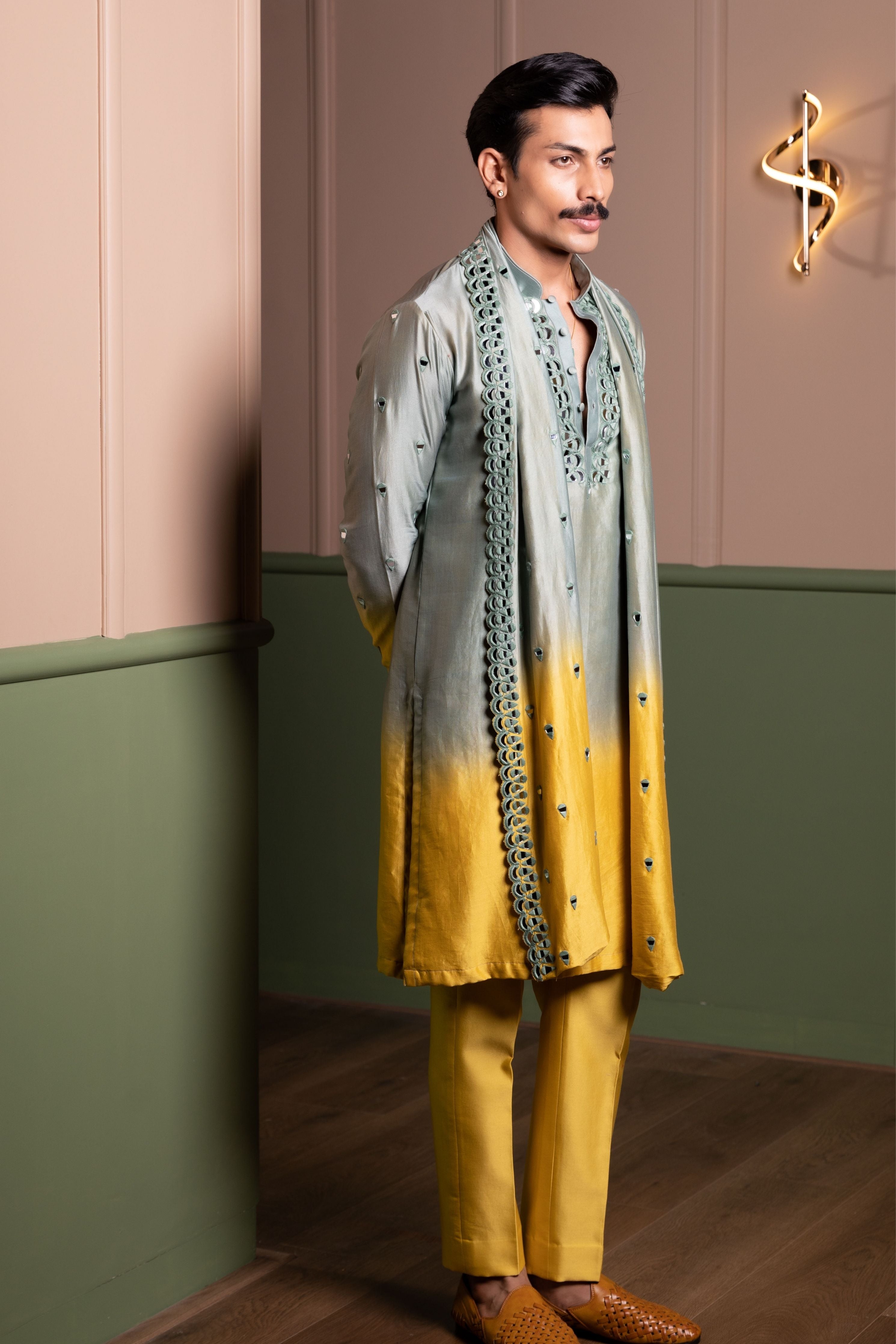 Balloon Mirror Ombre Kurta Stole Set