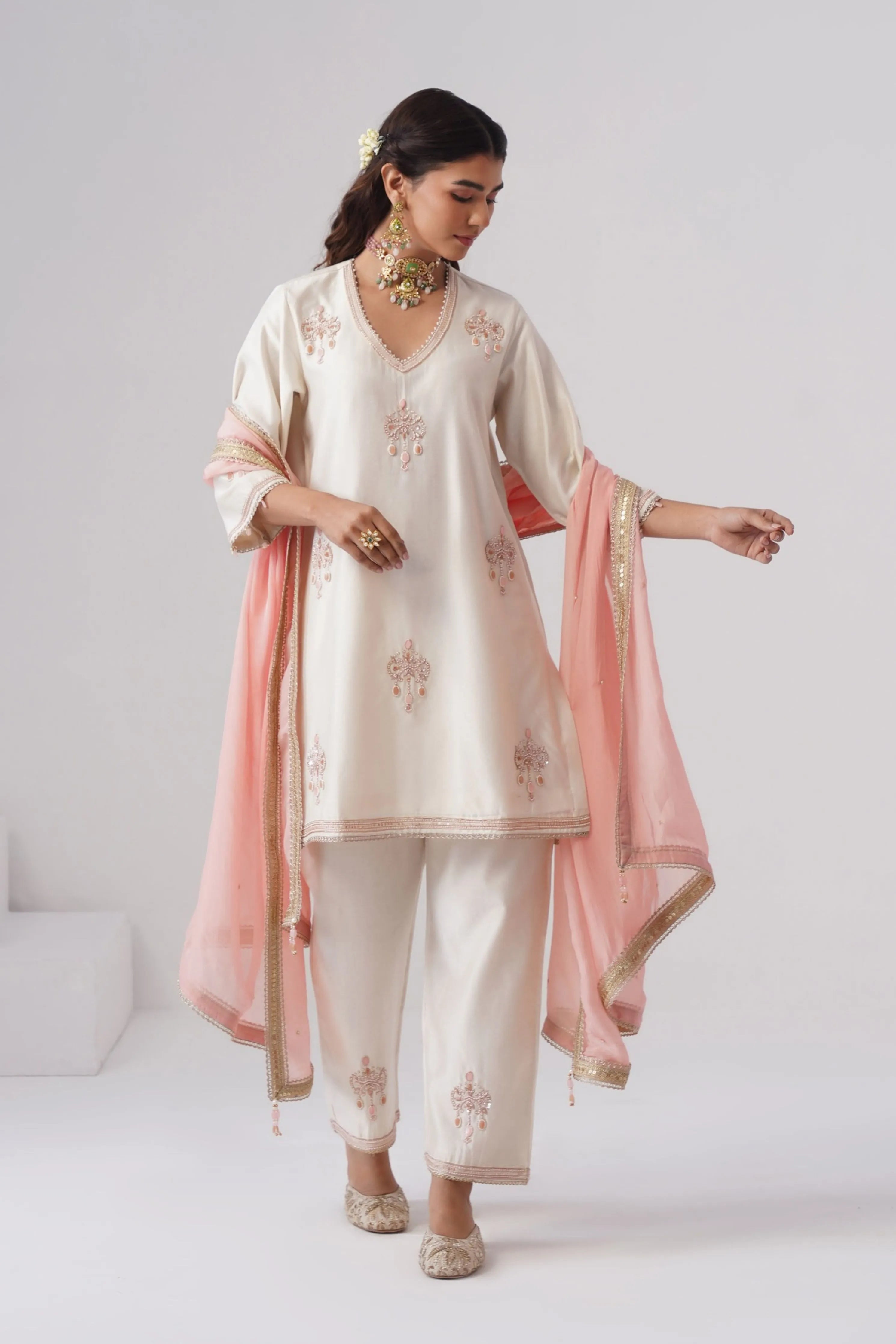 Mogra Kurta Set