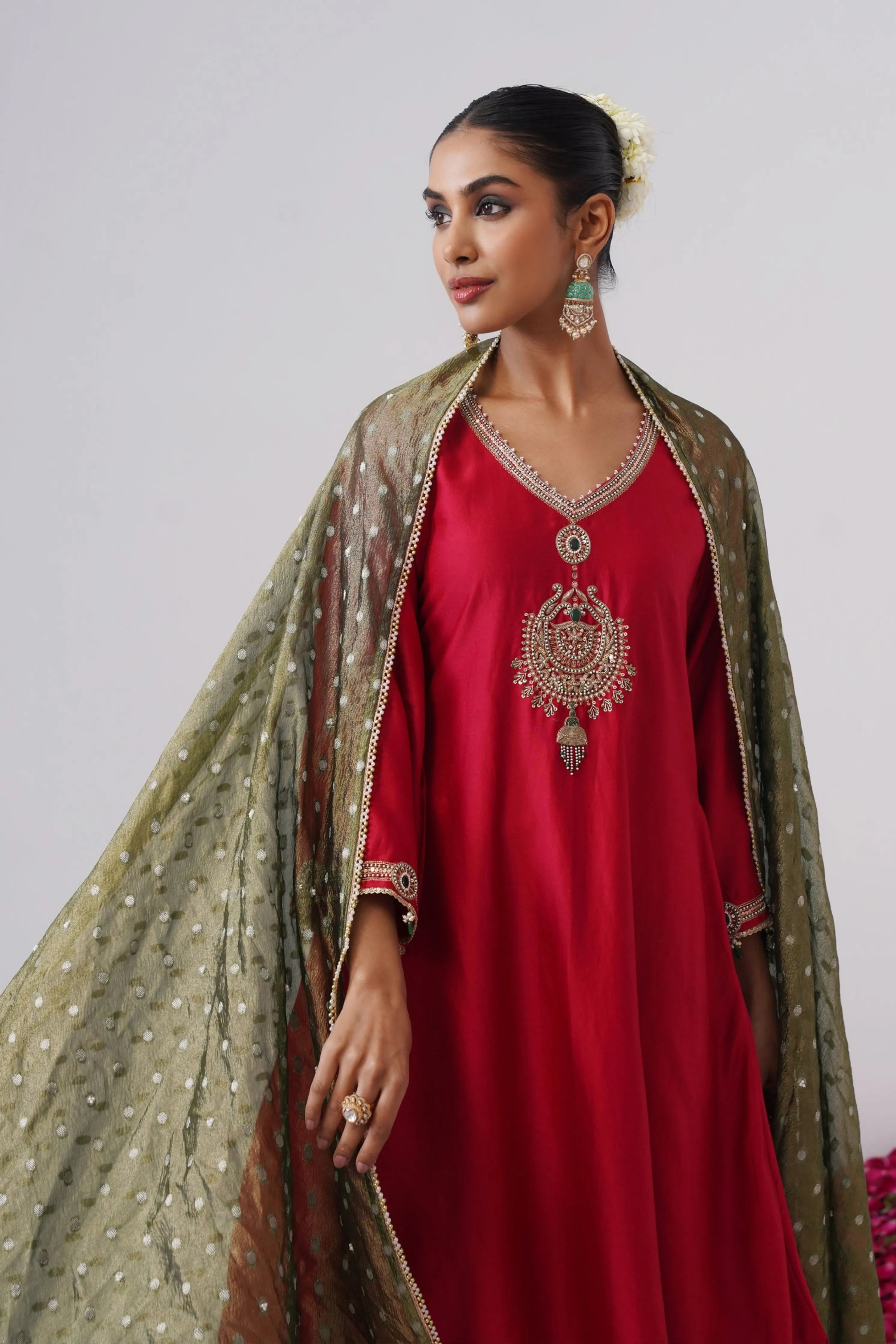 Surkh Kurta Set