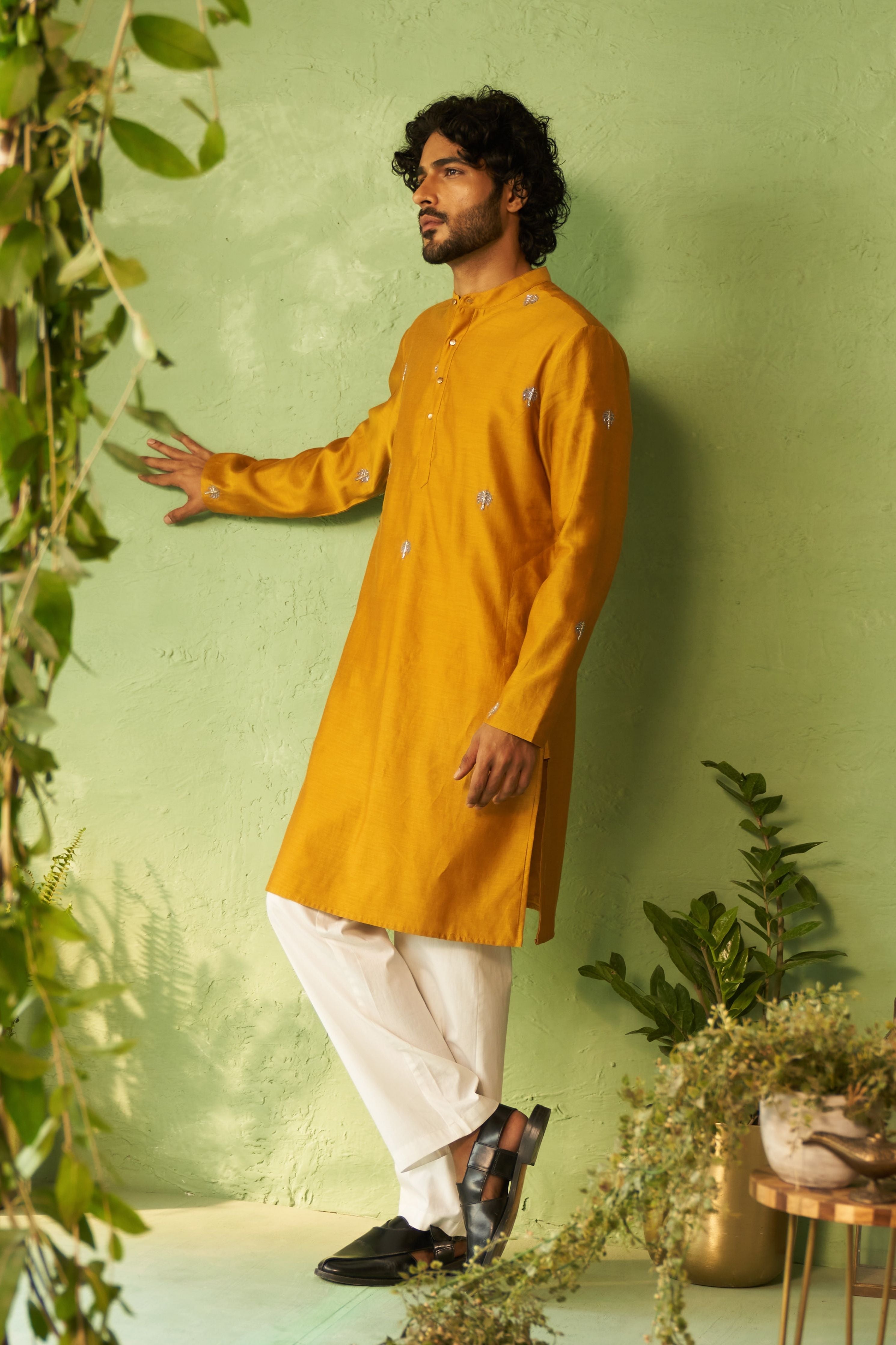 Kinaara Mens Kurta Set