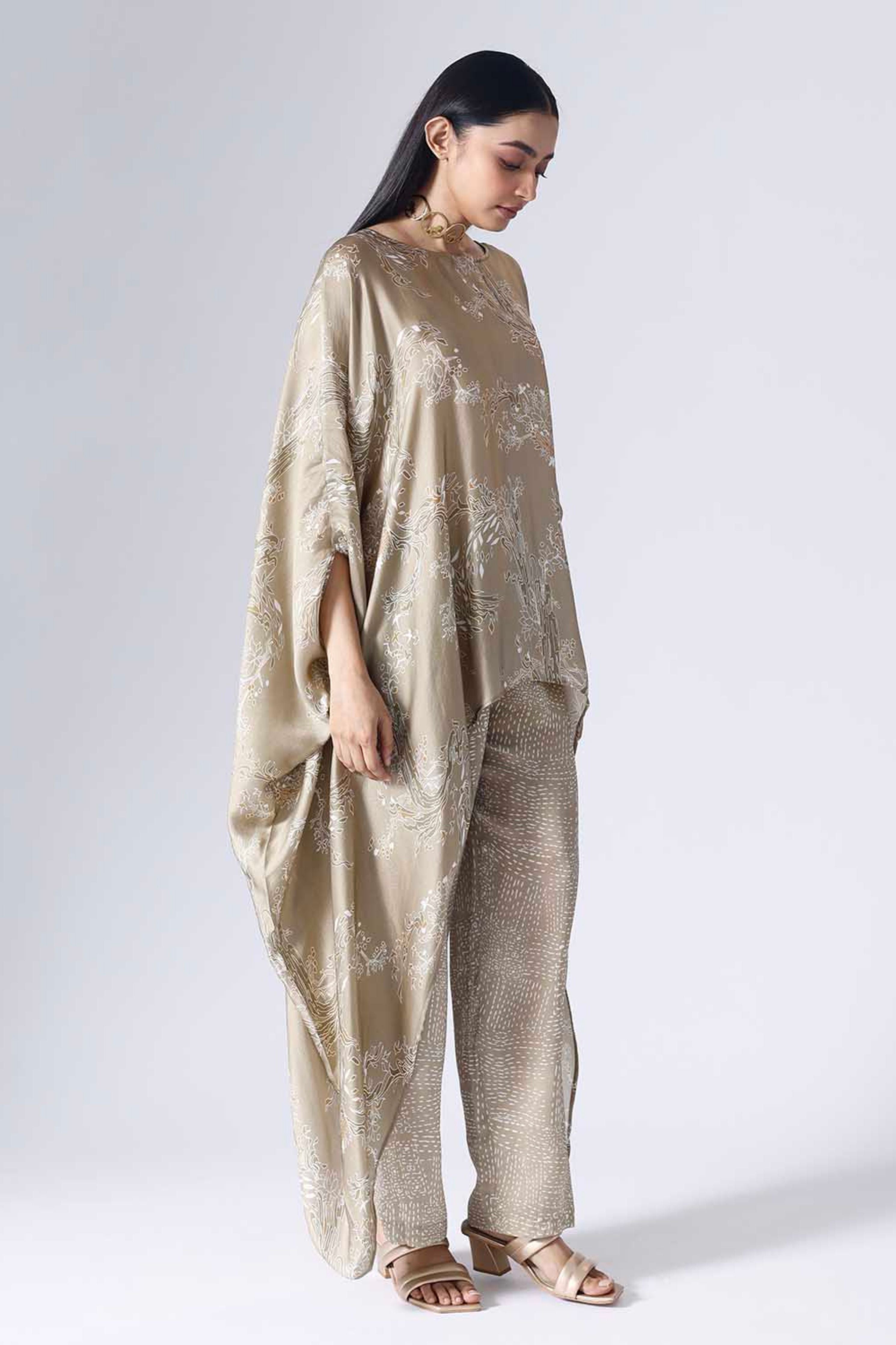 Lotus Poncho Set