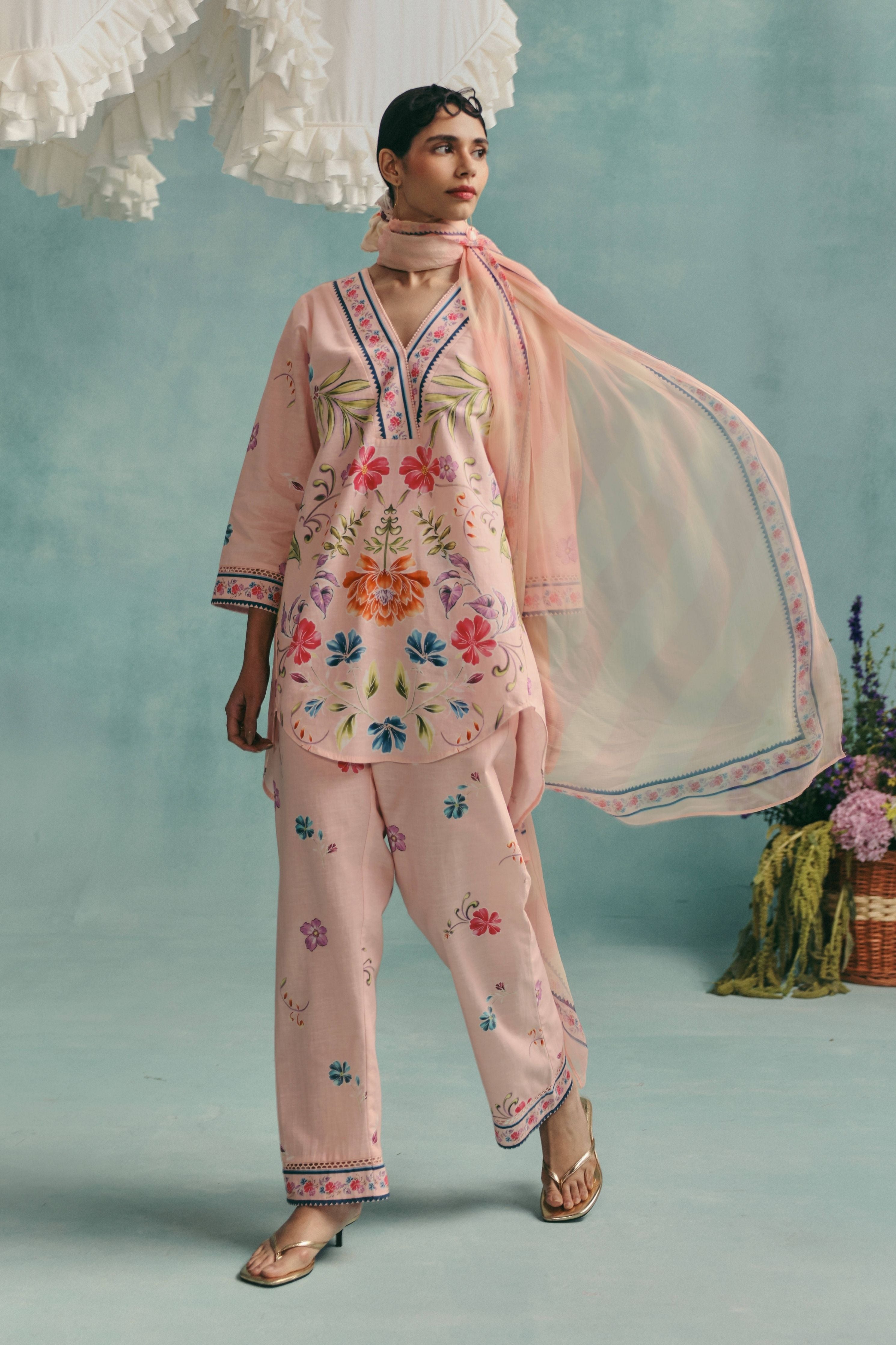Rose Vneck Short Kurta Set
