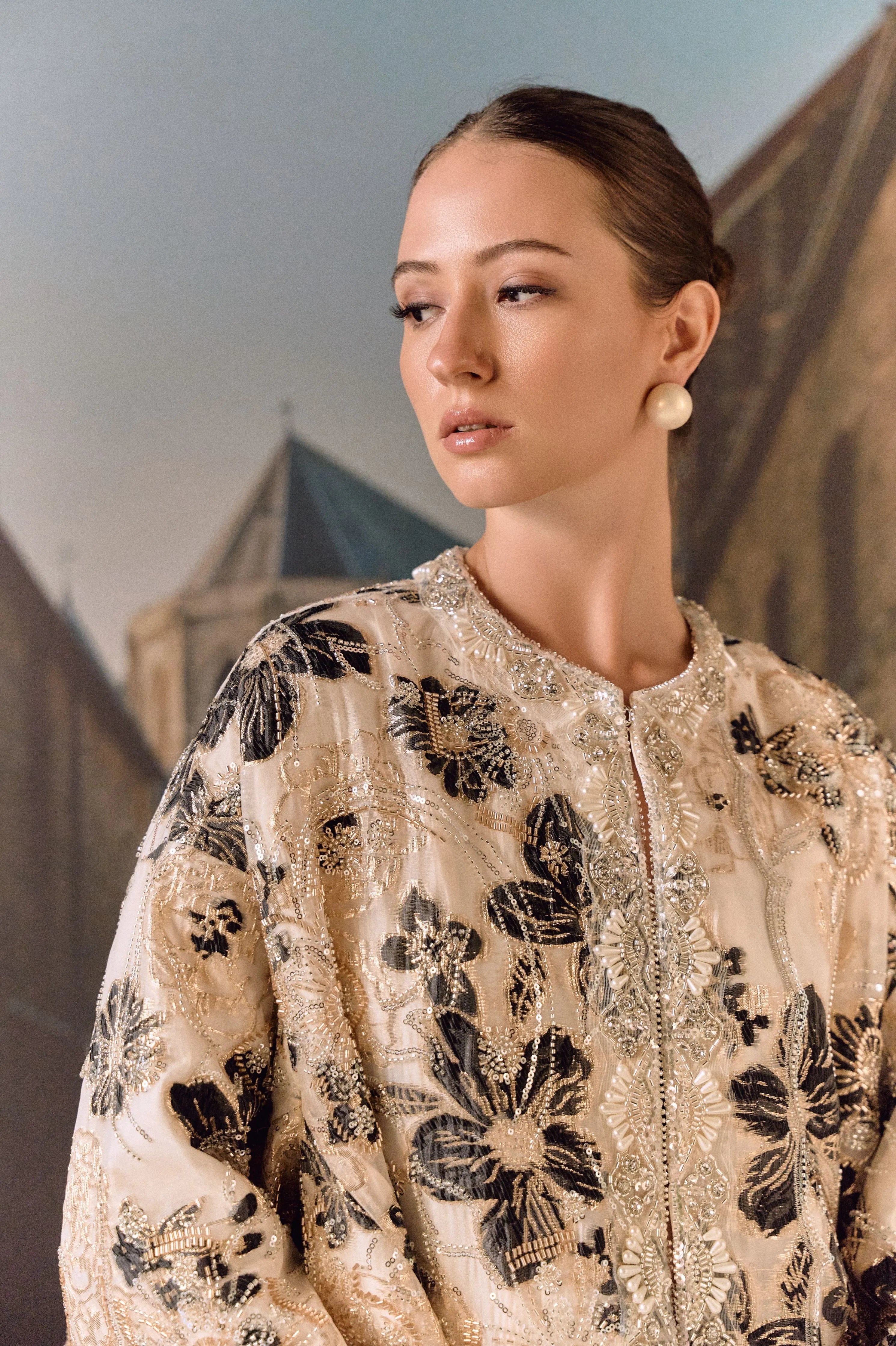 Cape jacket with floral embroidery