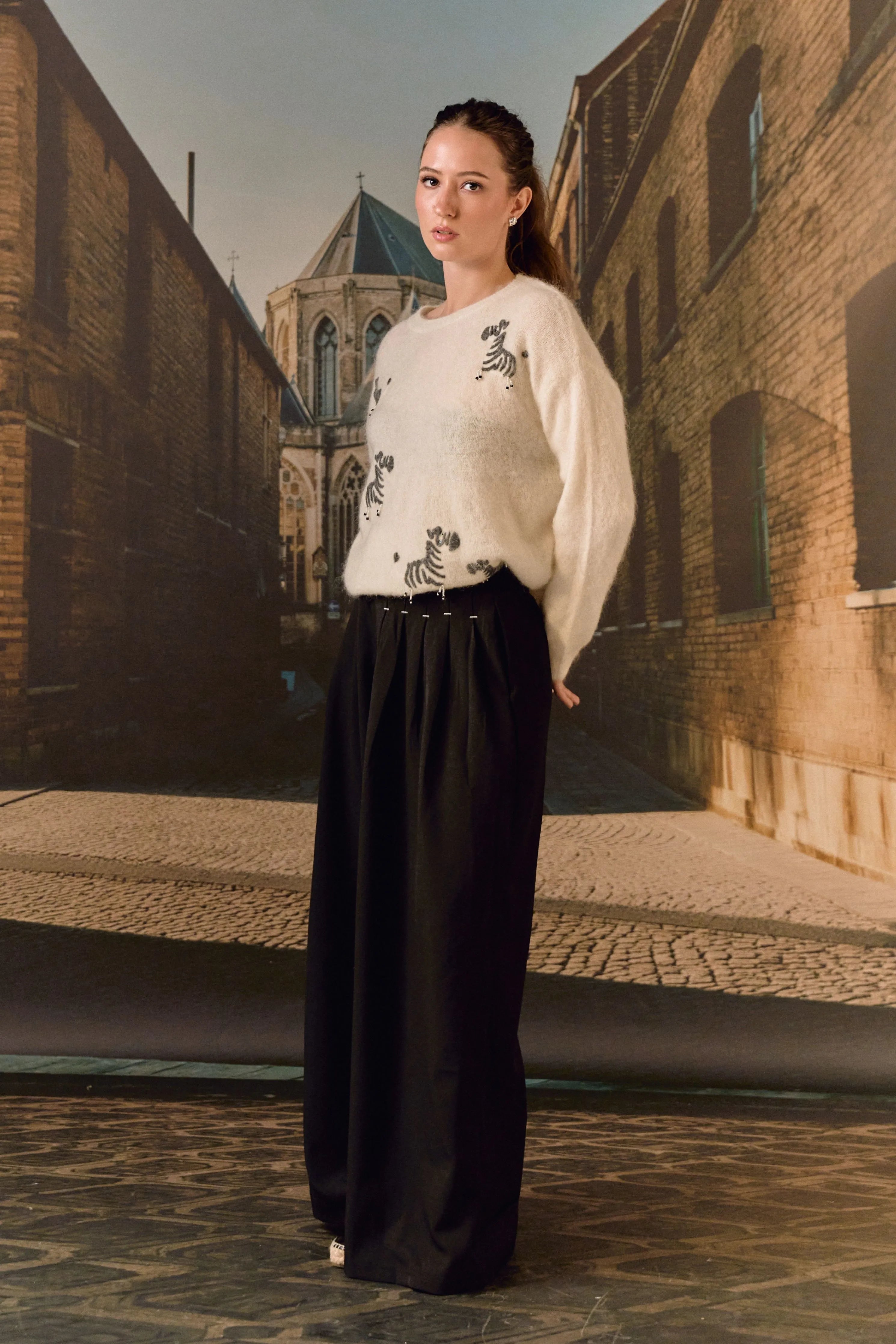 Pintuck Wide-Leg Trousers- Black