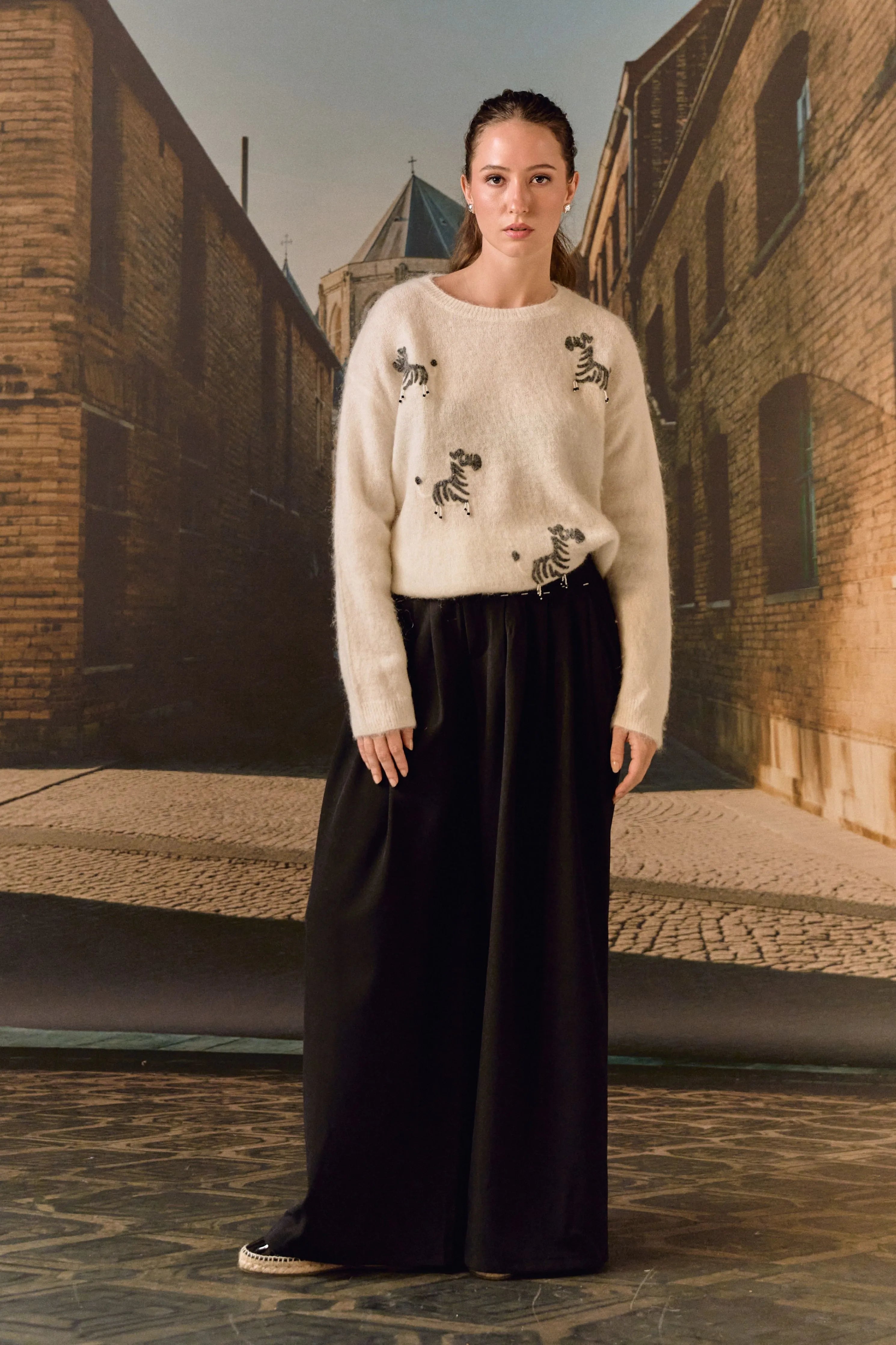 Pintuck Wide-Leg Trousers- Black