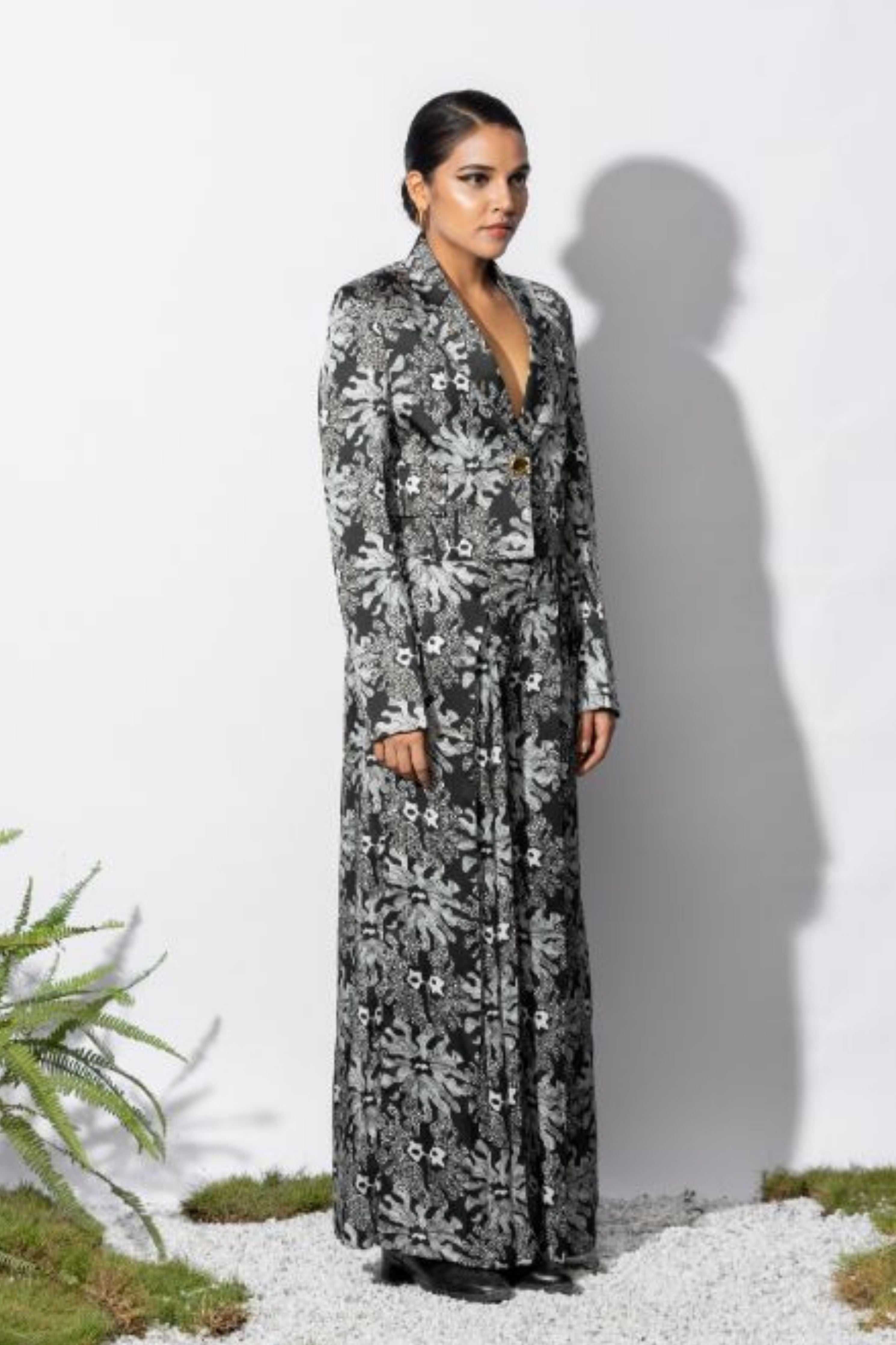Mantis Printed Short Blazer