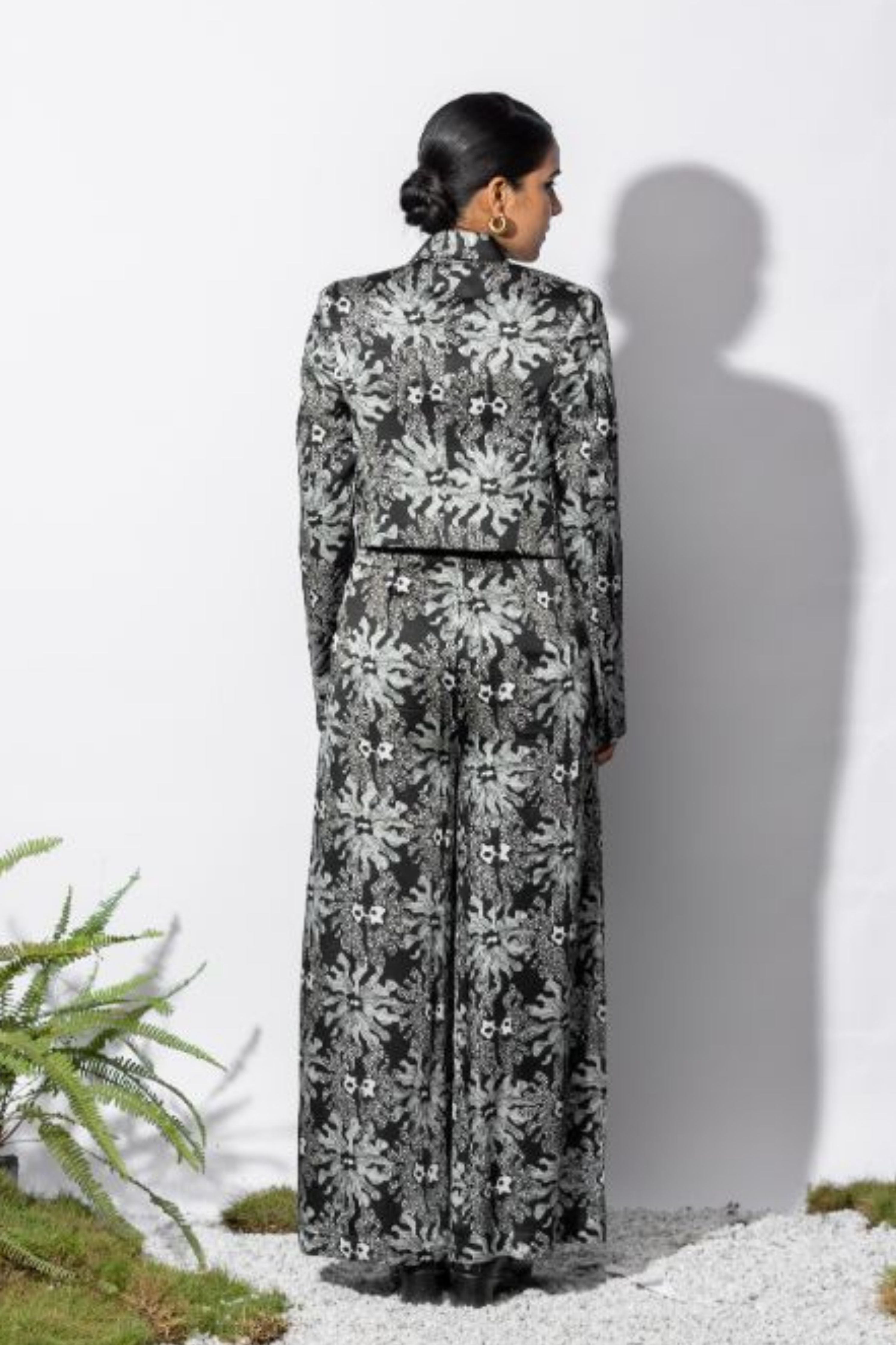 Mantis Printed Short Blazer