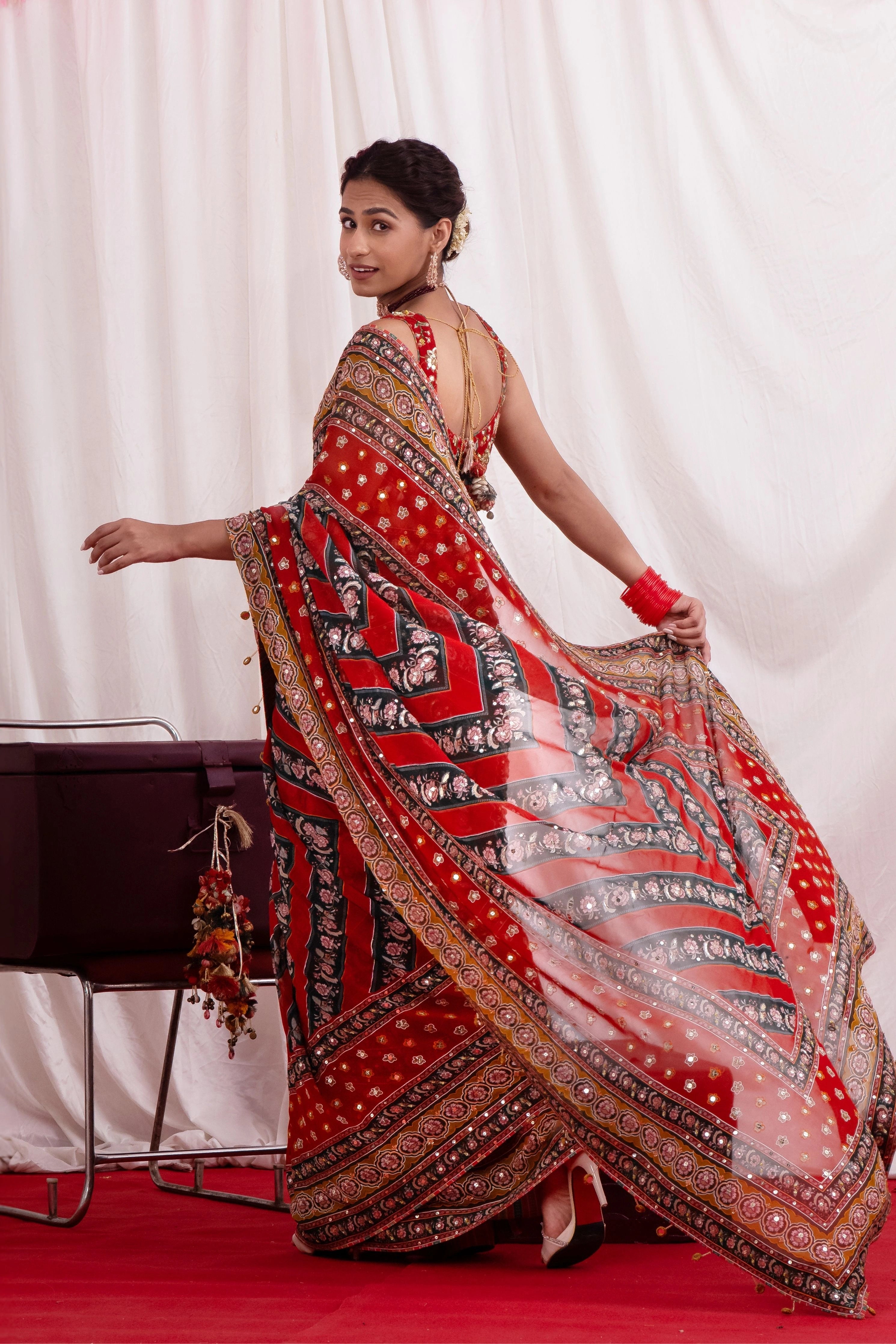 Gulnaar Sitara Saree