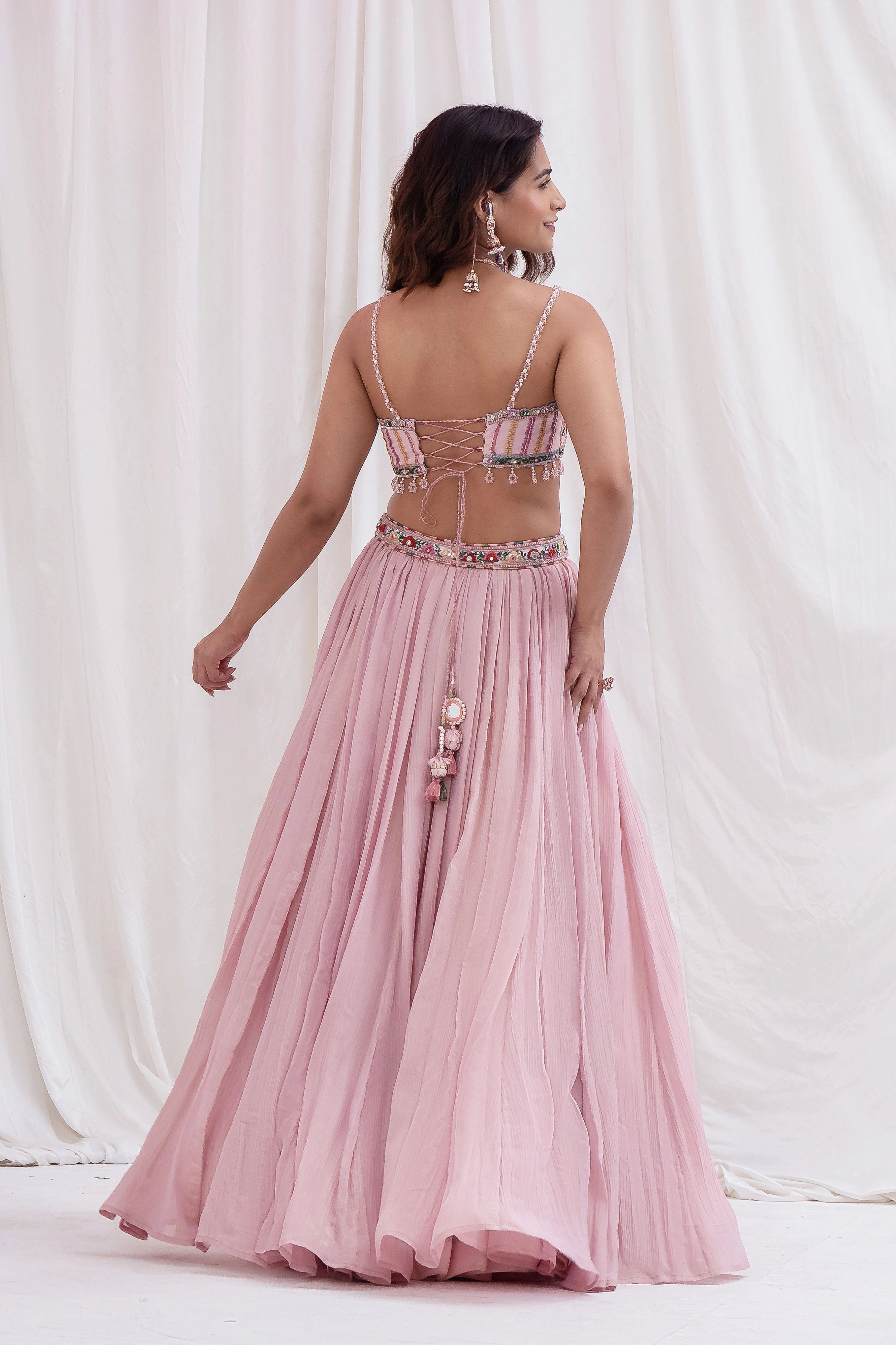 Gulabi Aabha Lehenga