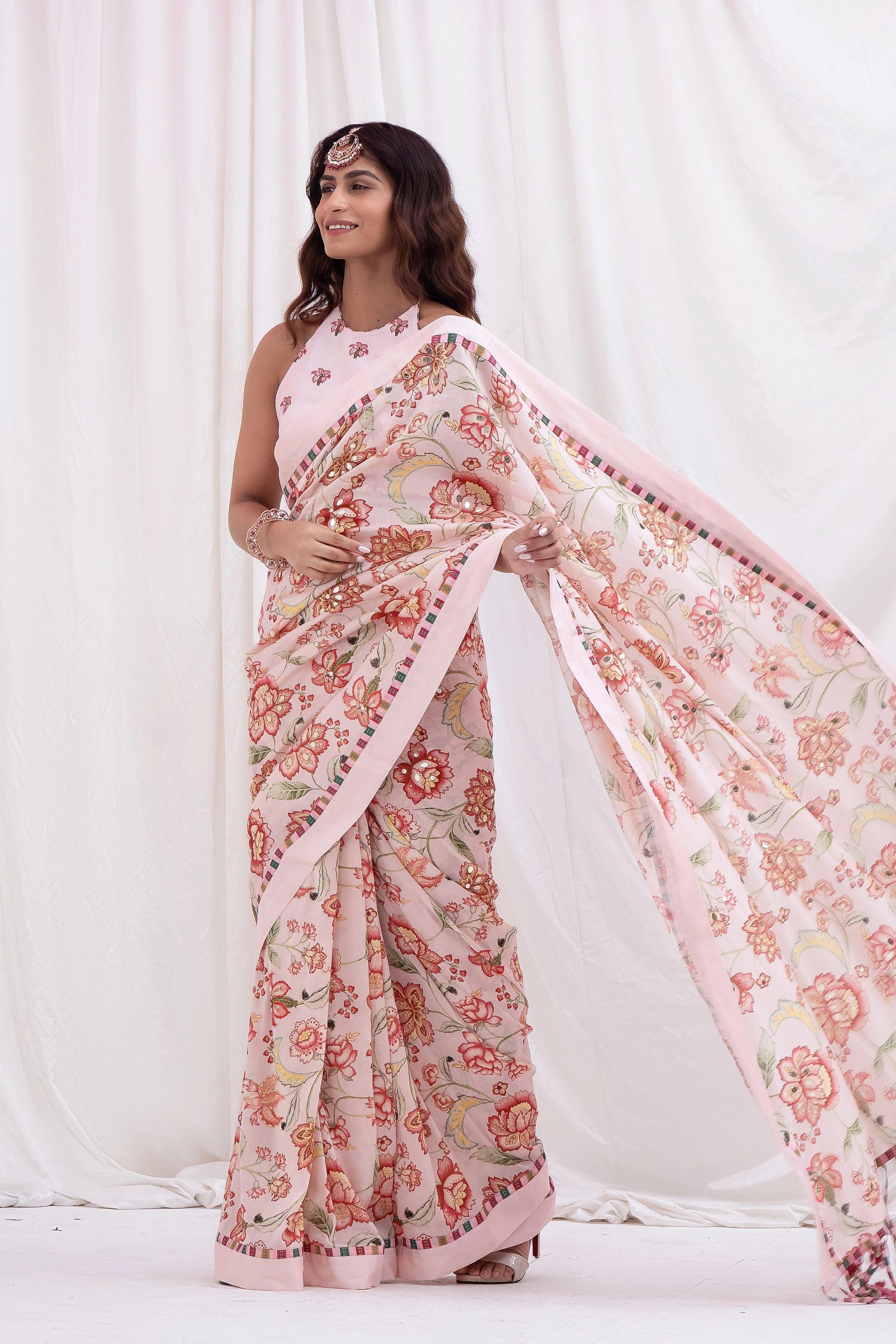 Gulabi Zhalar Saree Set