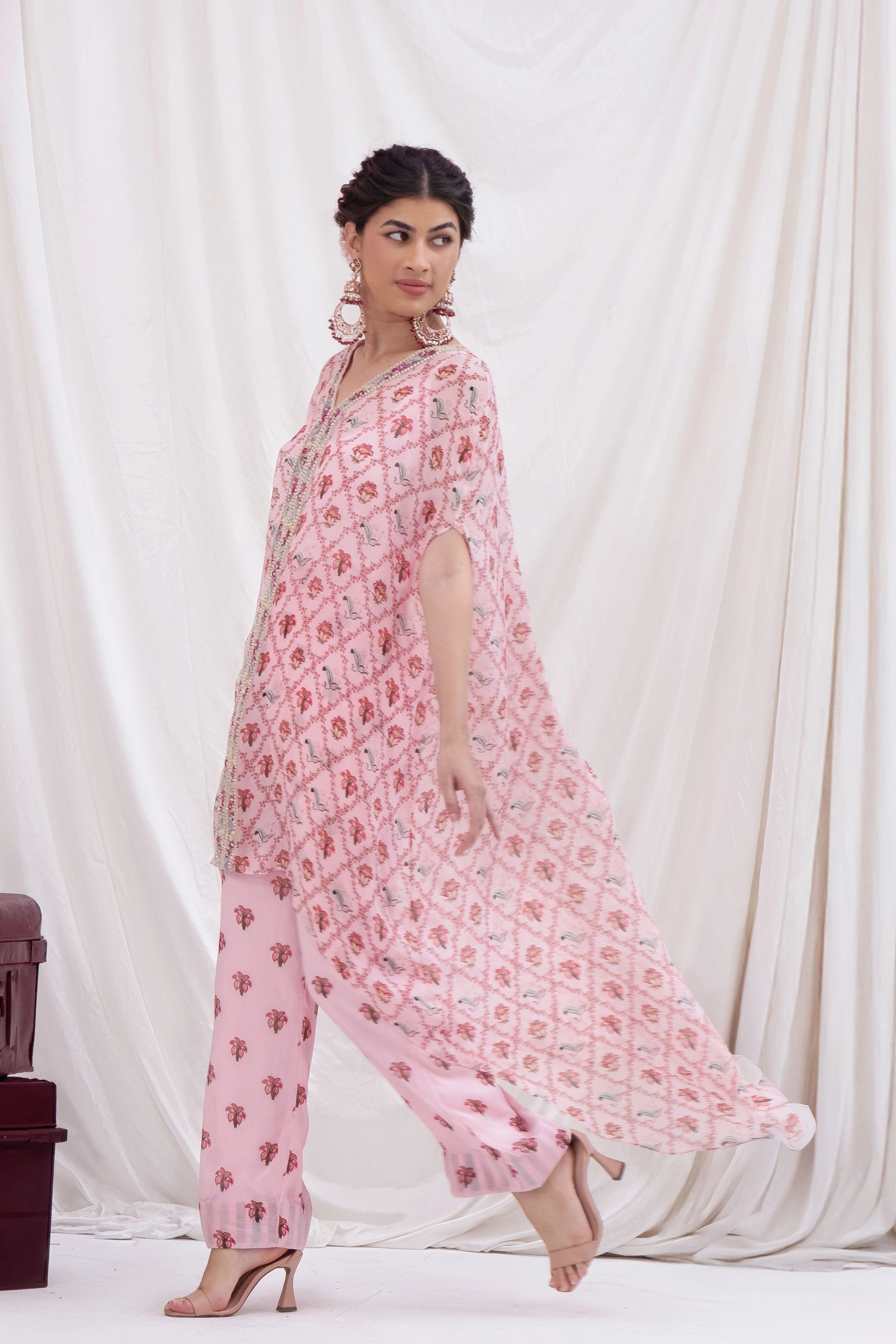 Gulabi Raag Kurta