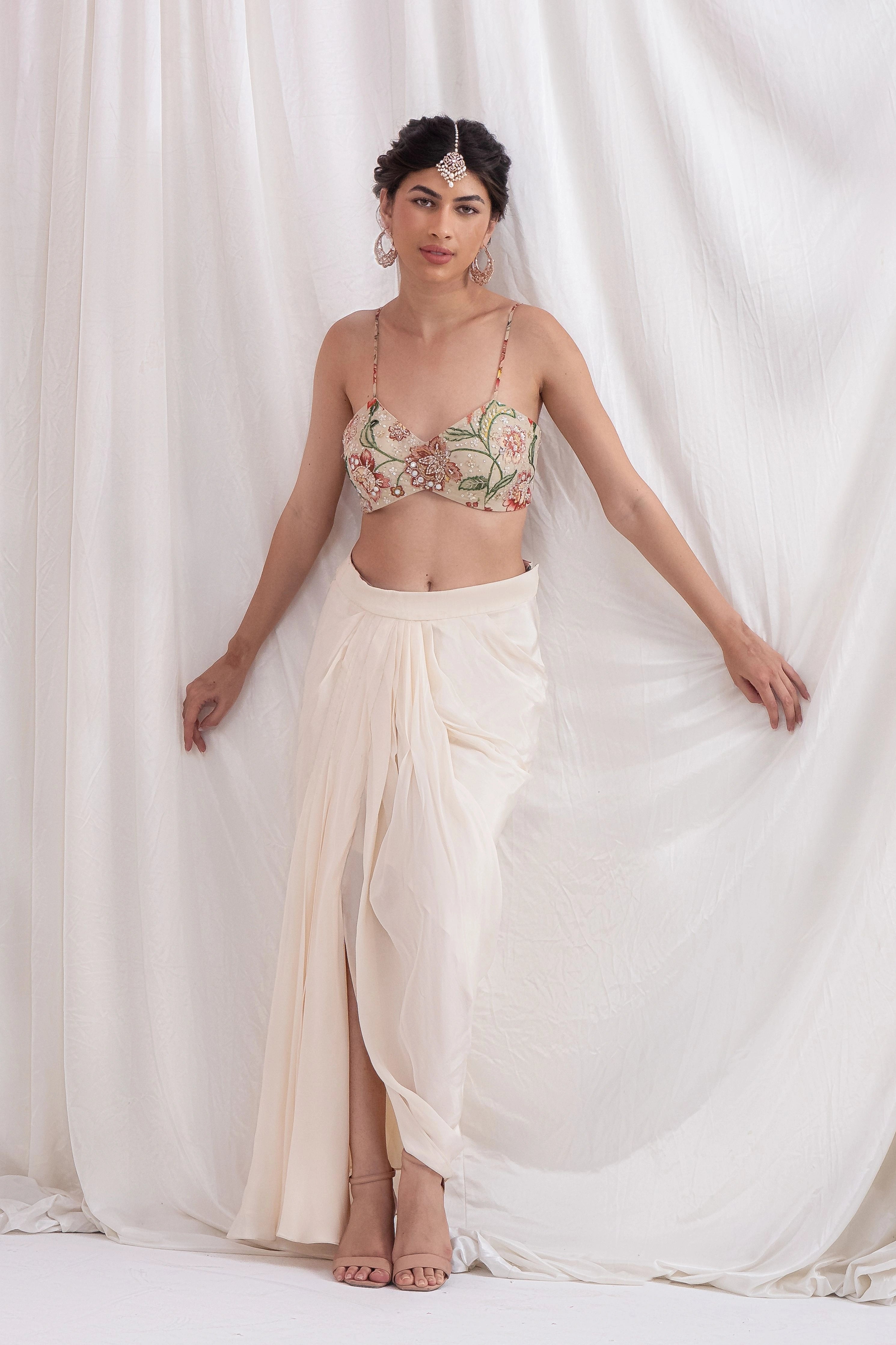 Chandani Ada Cape Set