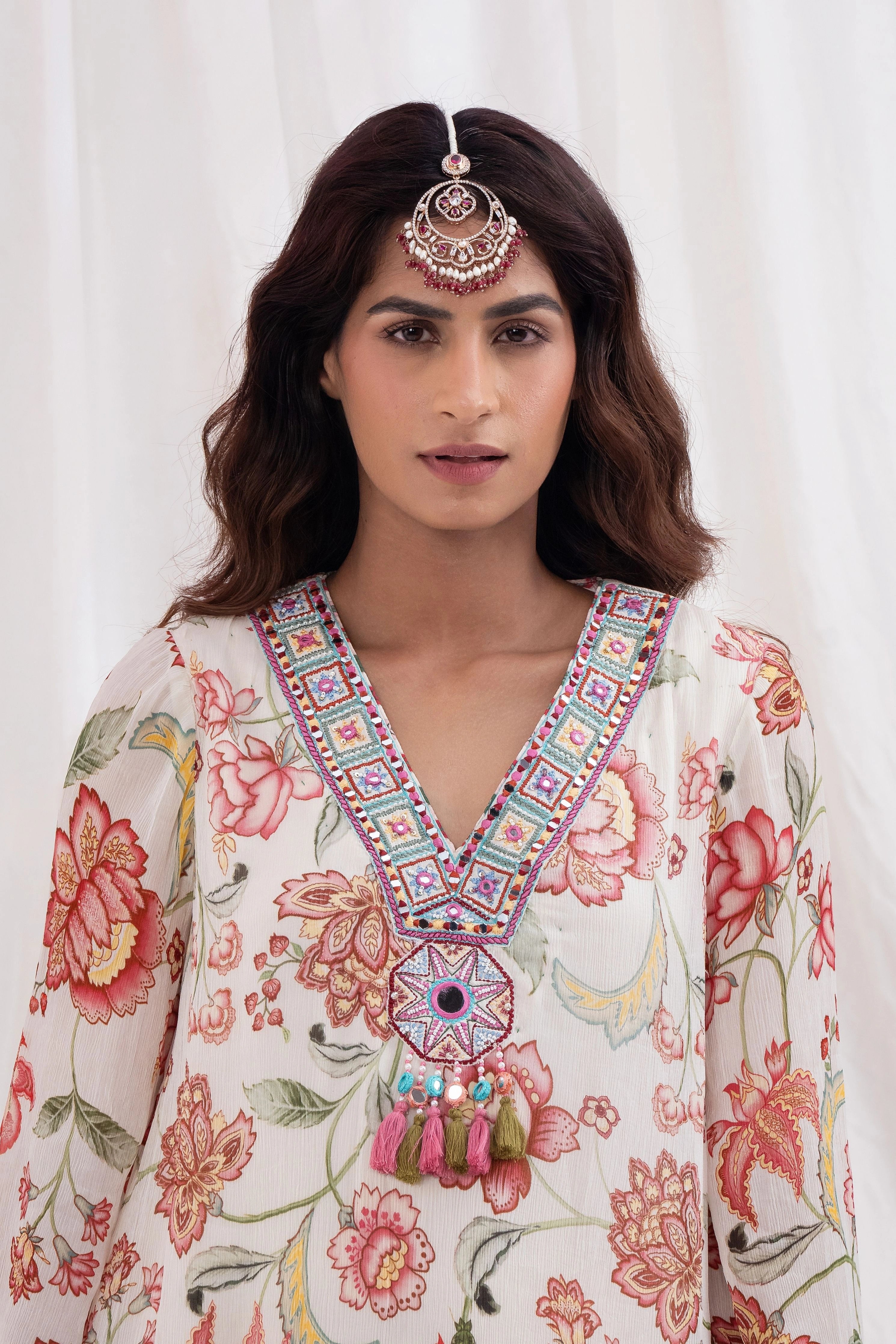 Chandani Gulzaar Kurta Set