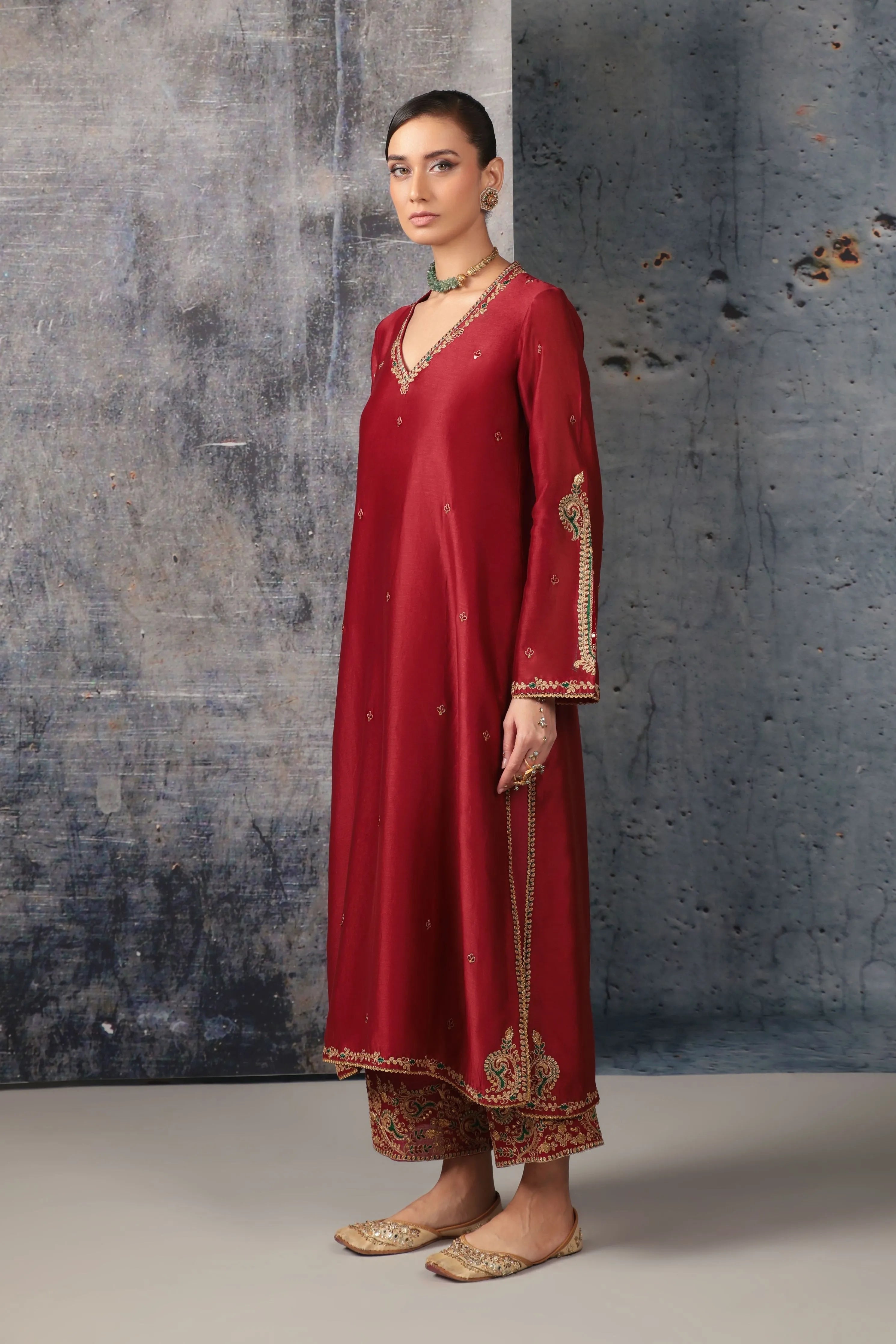 Mehrang Maroon Applique Kurta Set