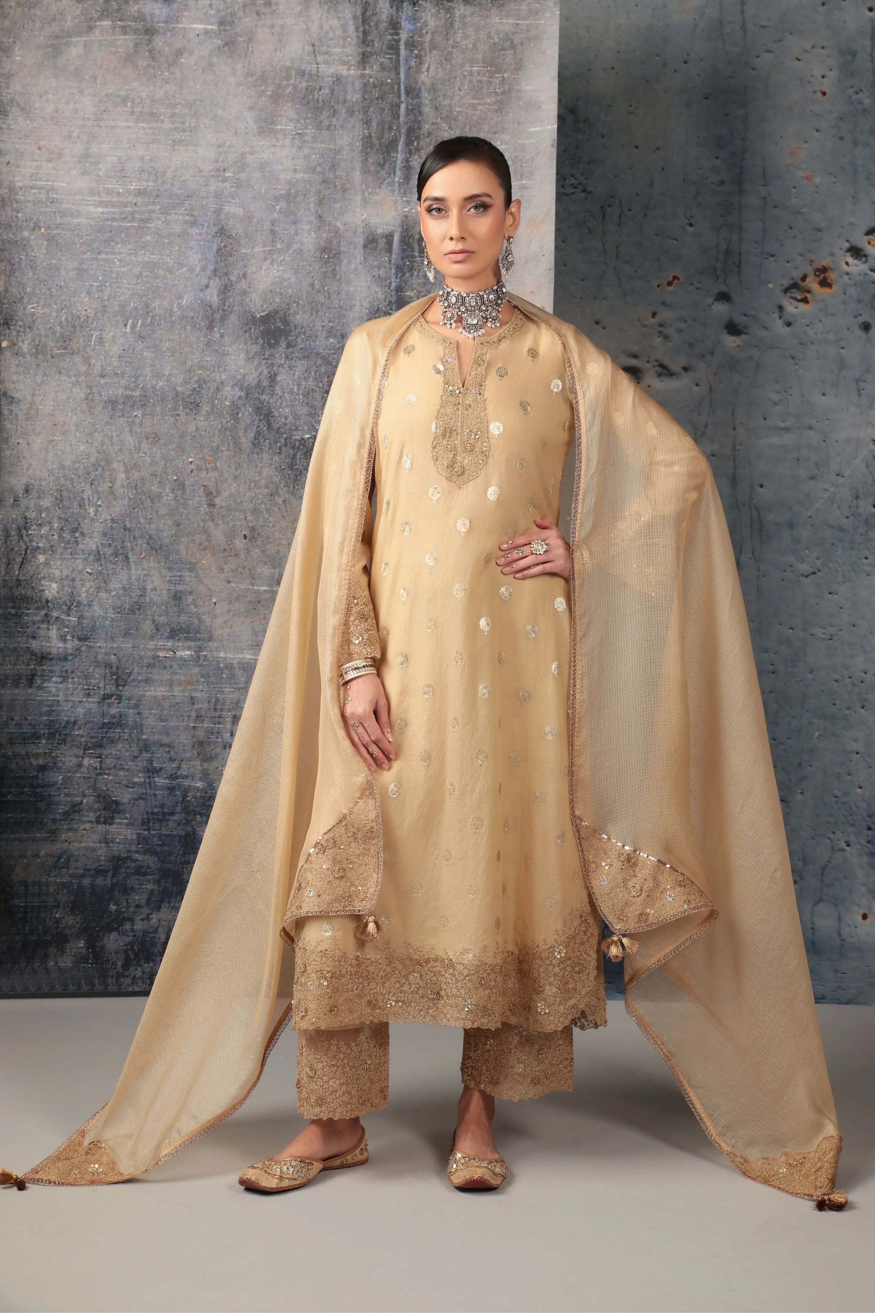 Mehrang Ivory Farshi Kurta Set