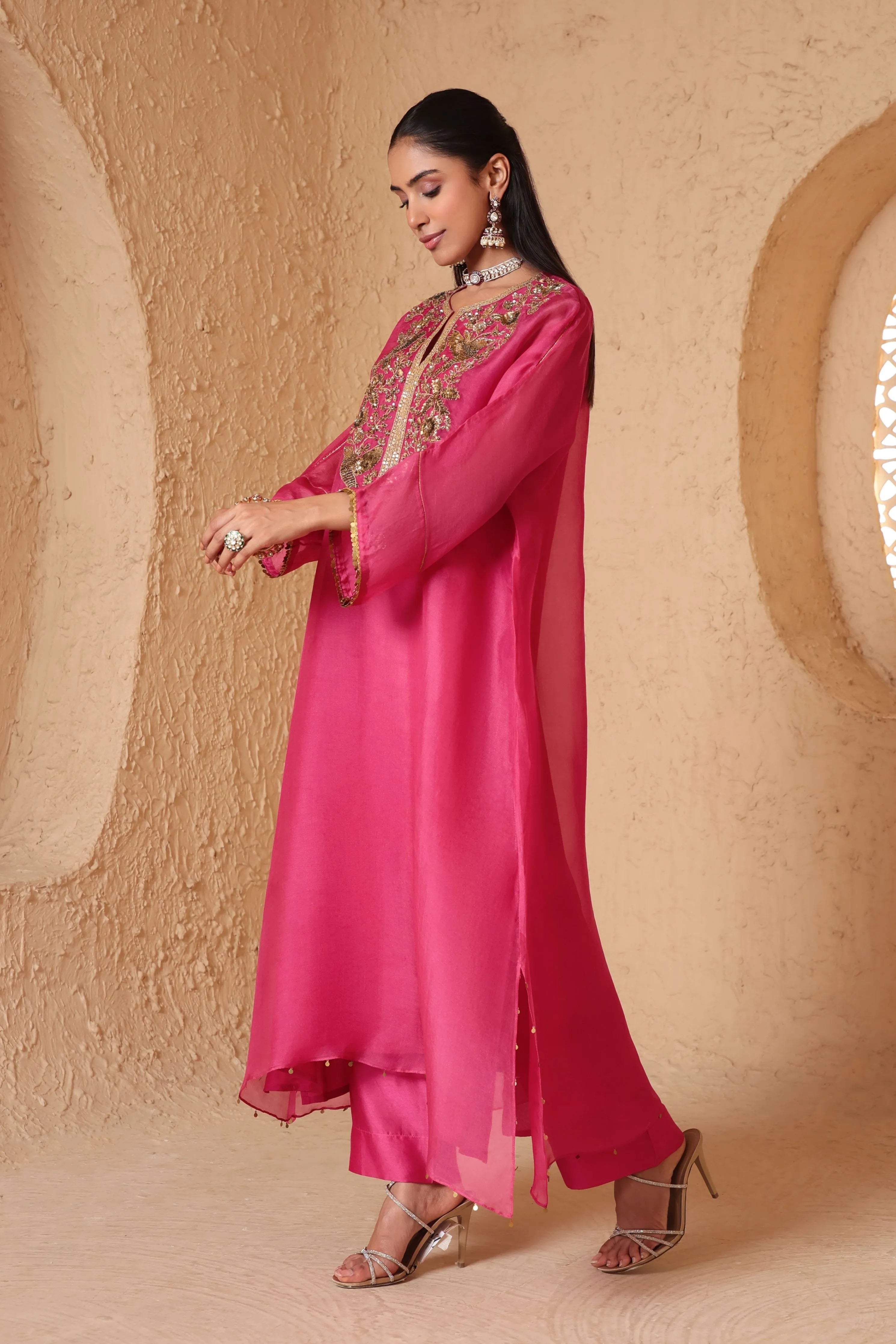 Mehrang Pink Kaftan Kurta Set