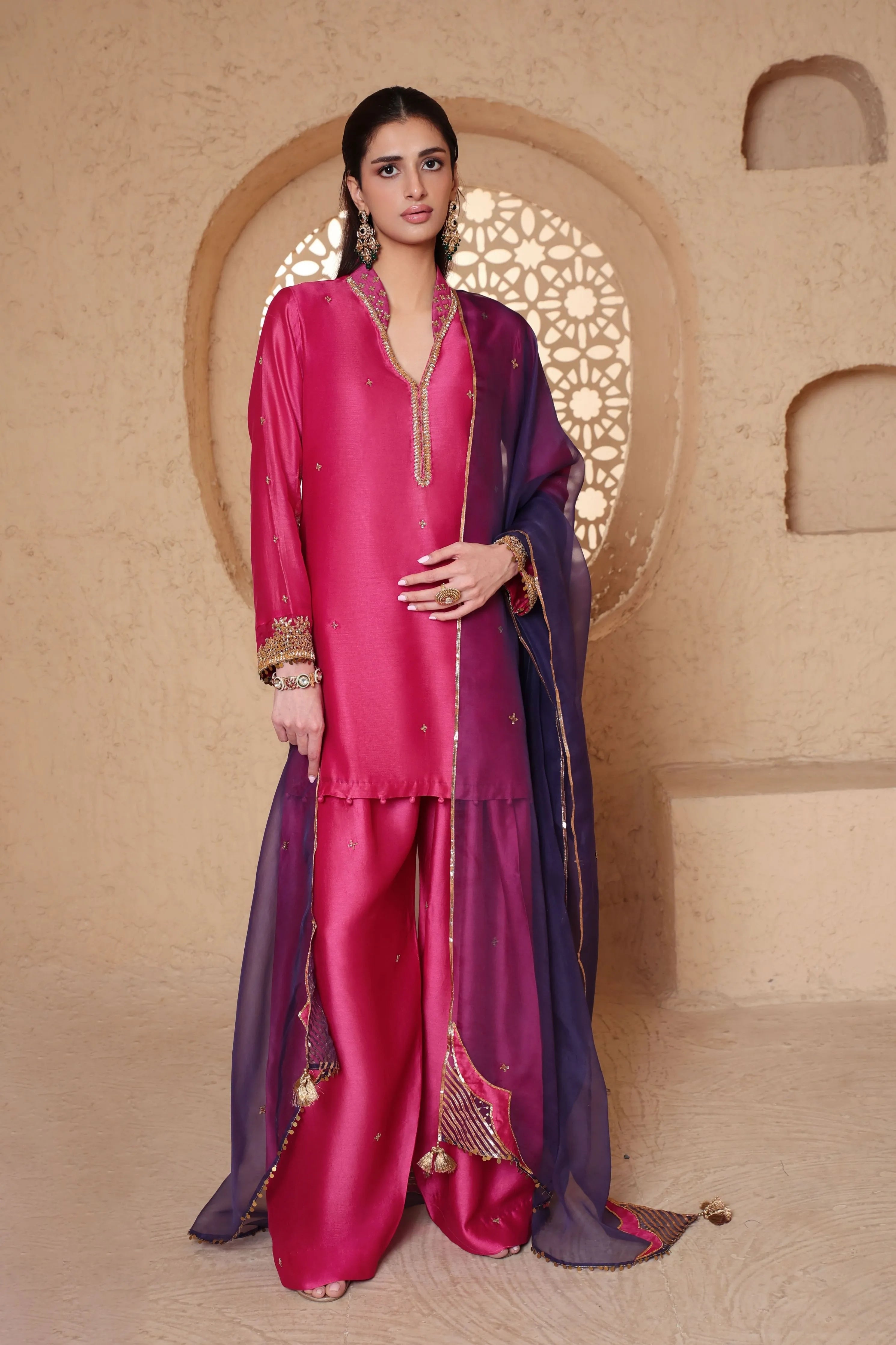 Mehrang Pink Short Buti Kurta Set