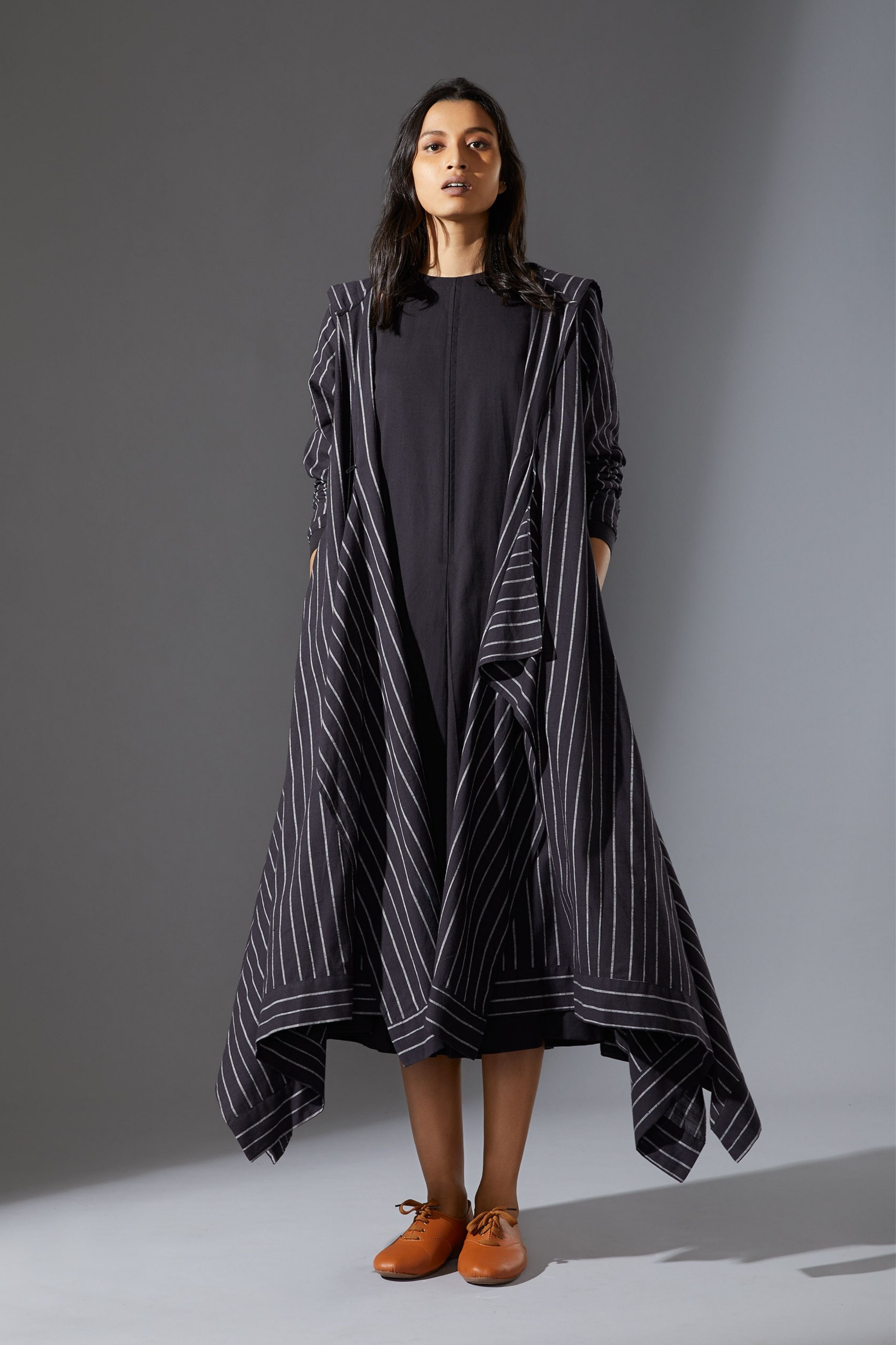 Mati Hooded Koza Black Overlay