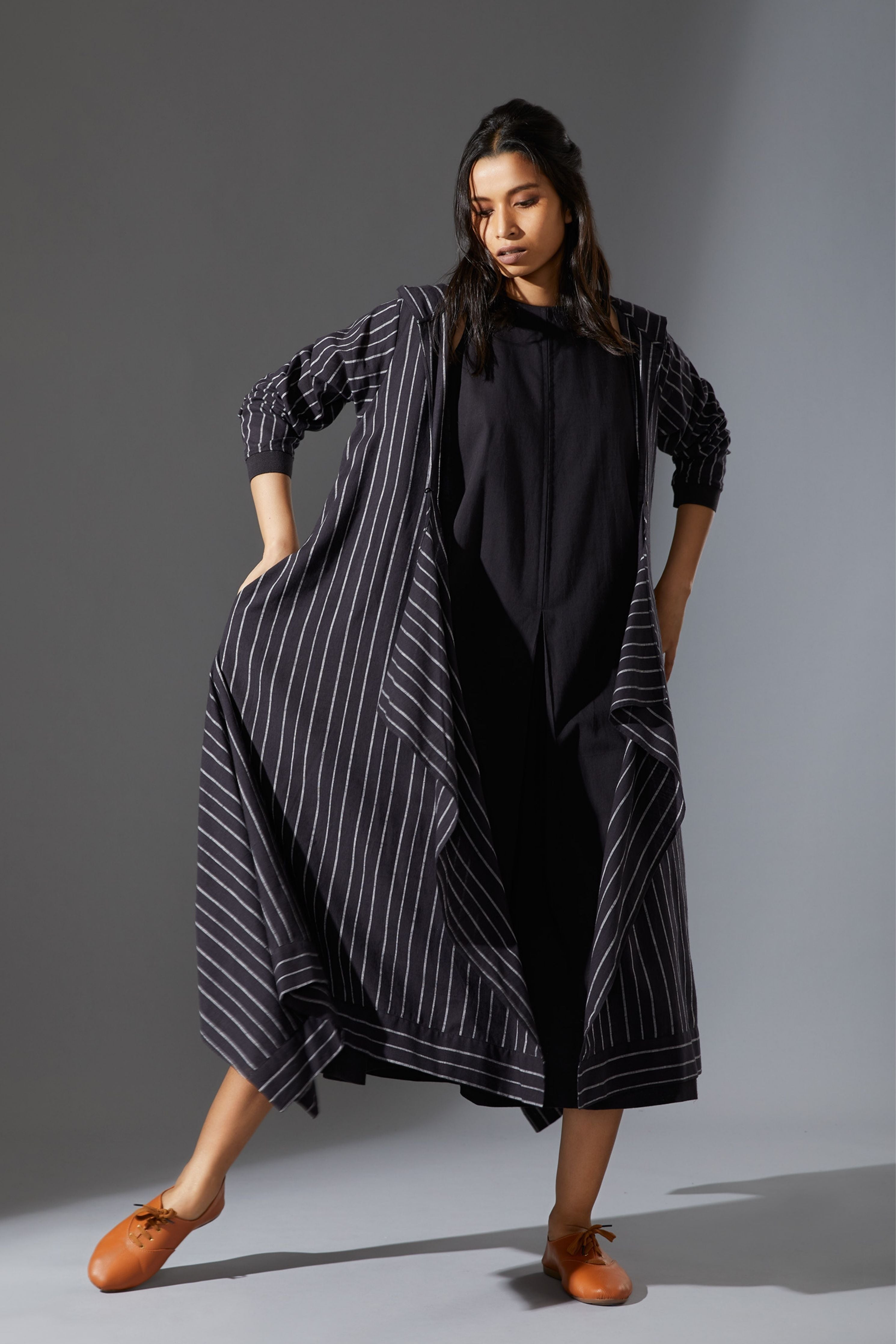 Mati Hooded Koza Black Overlay
