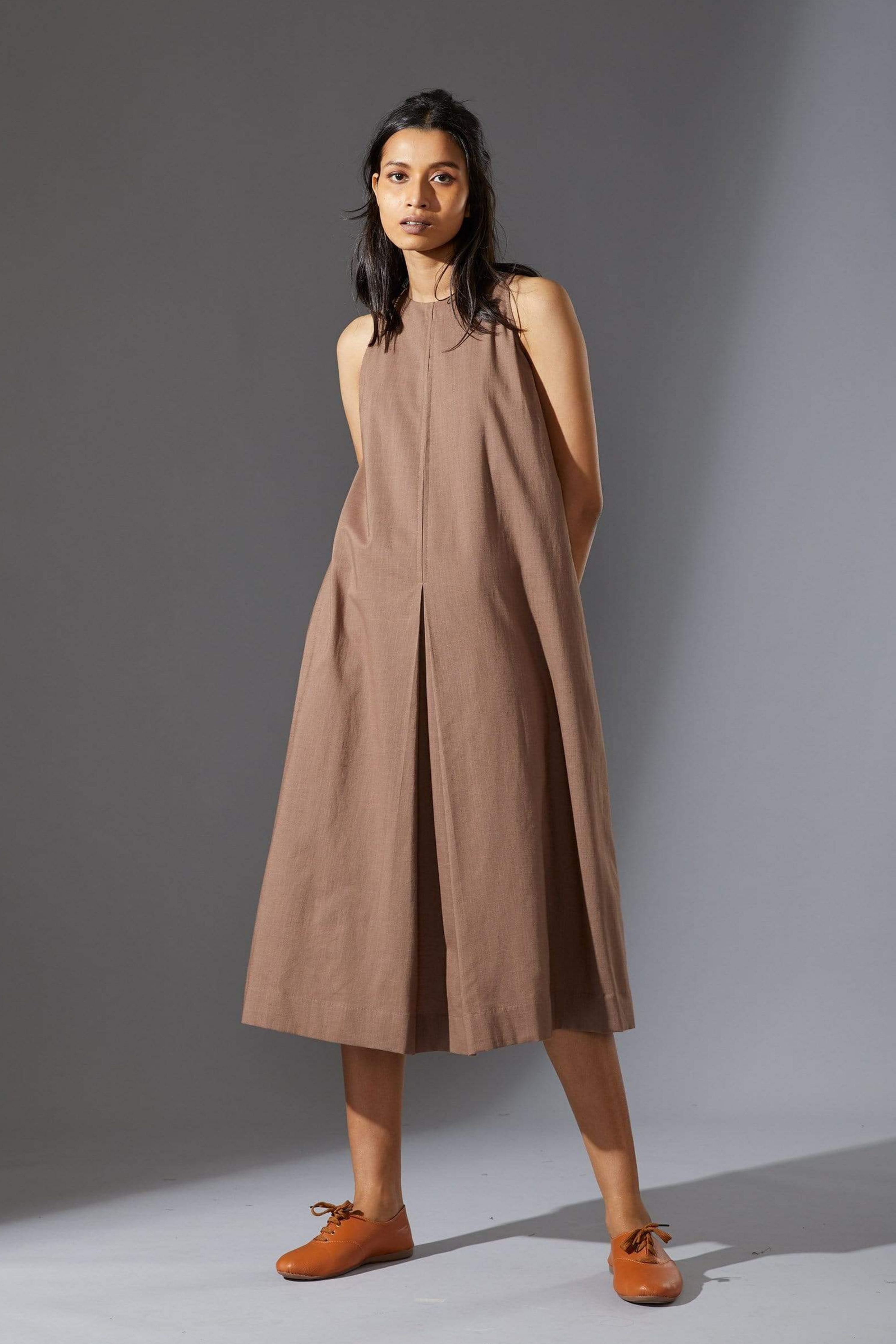 Mati Vita Aakaar Beige Dress