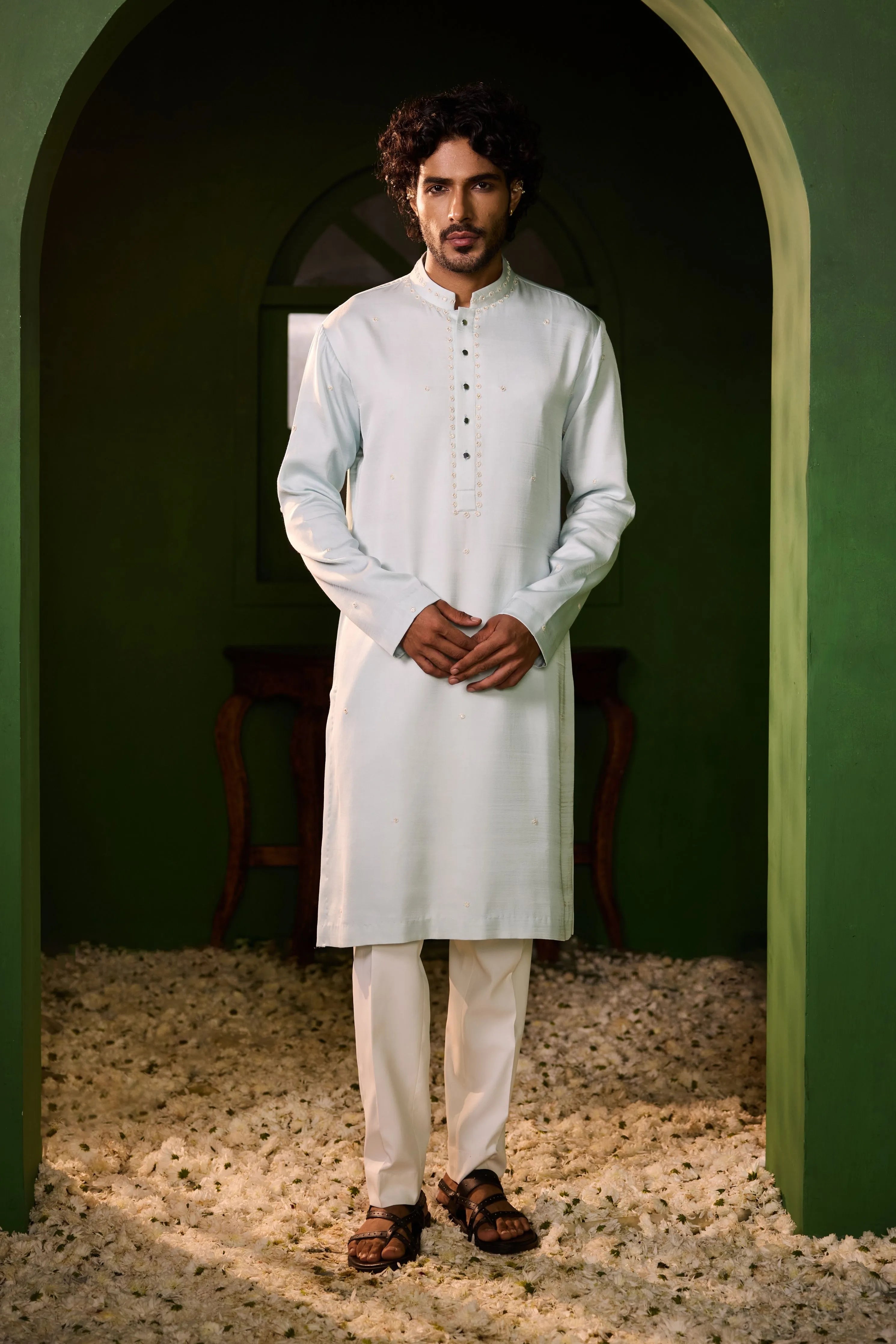 Chandrodaya Kurta Set