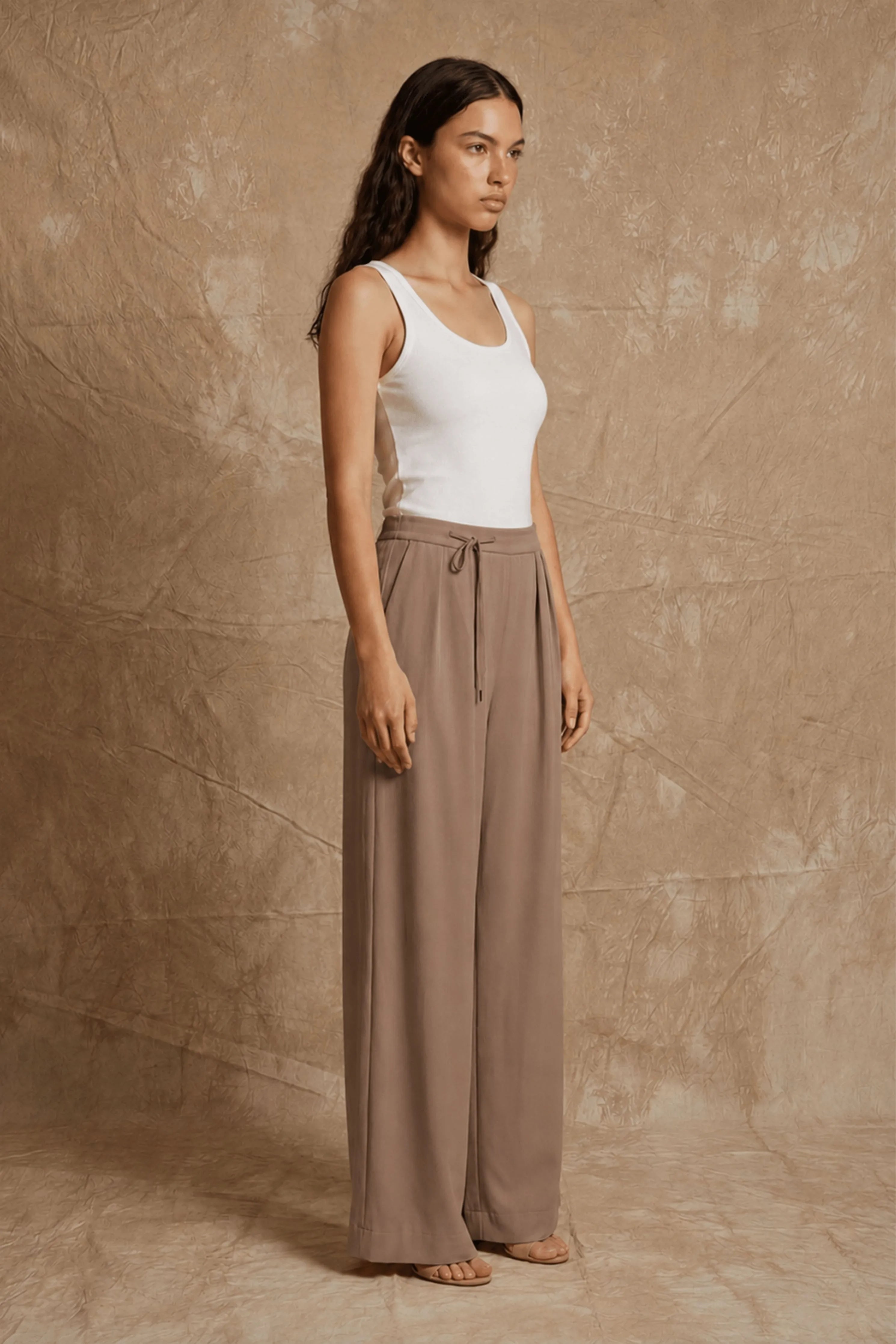 Wide-Leg Trouser