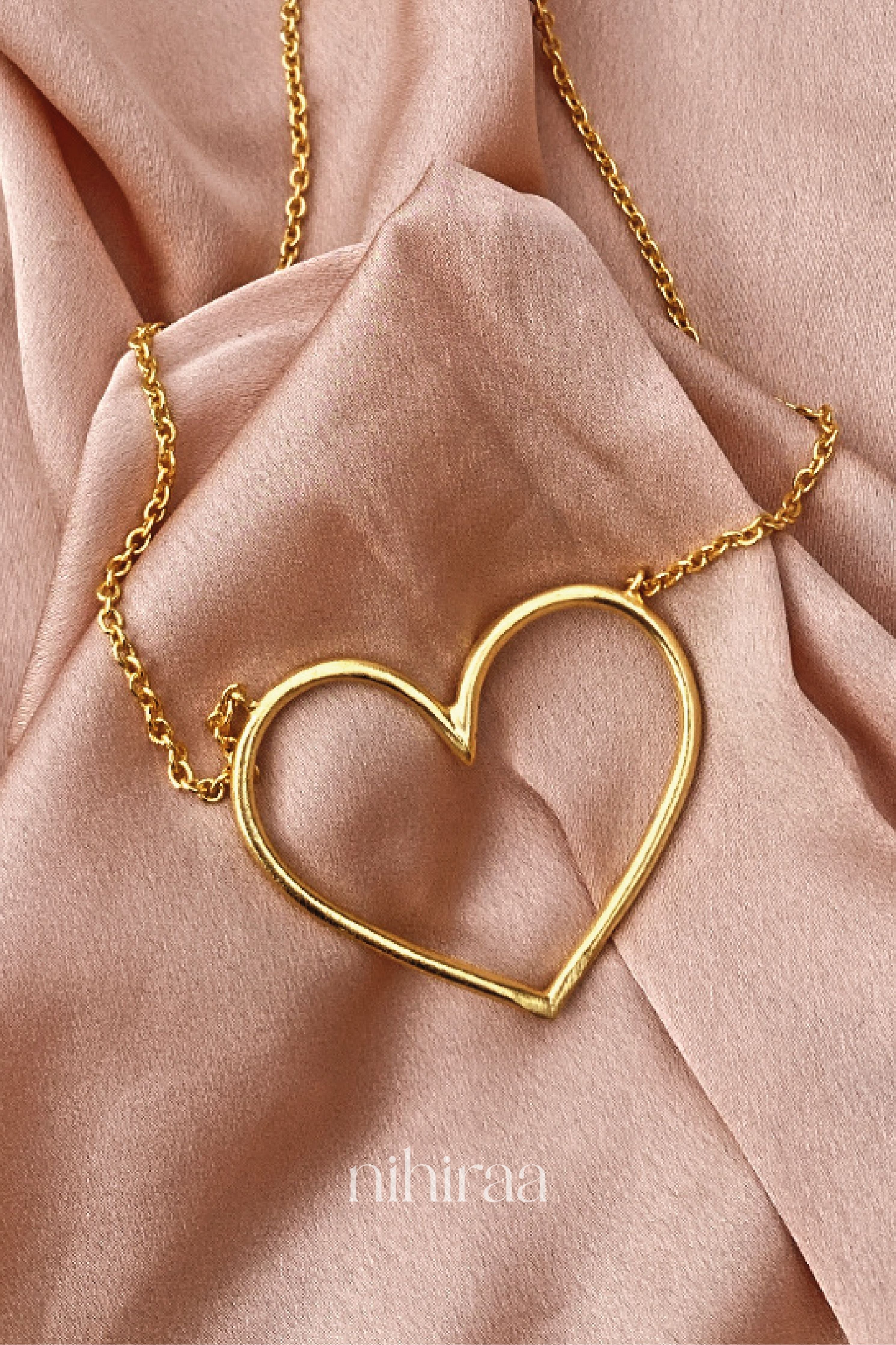 Amor Necklace
