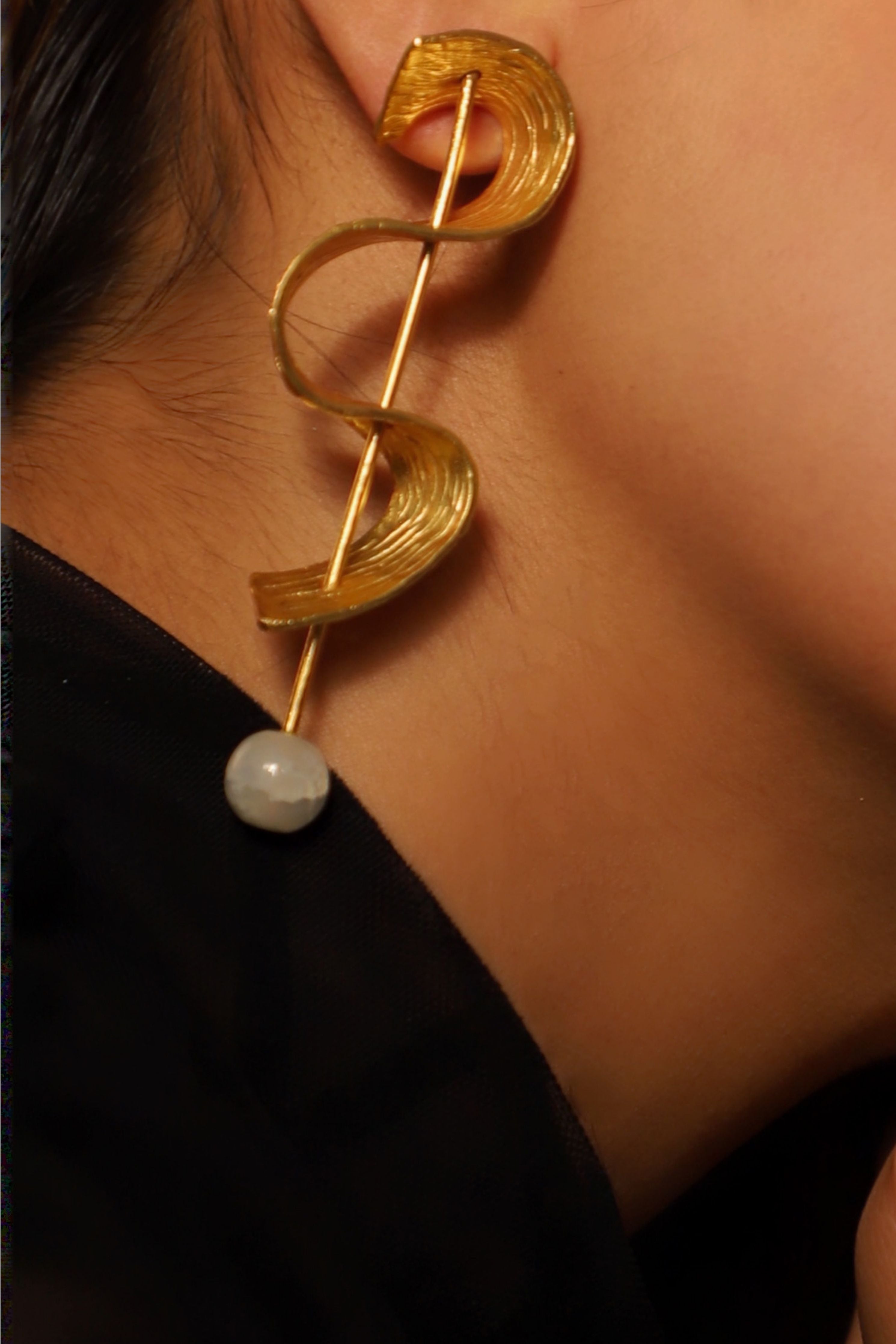 Aarna Earrings