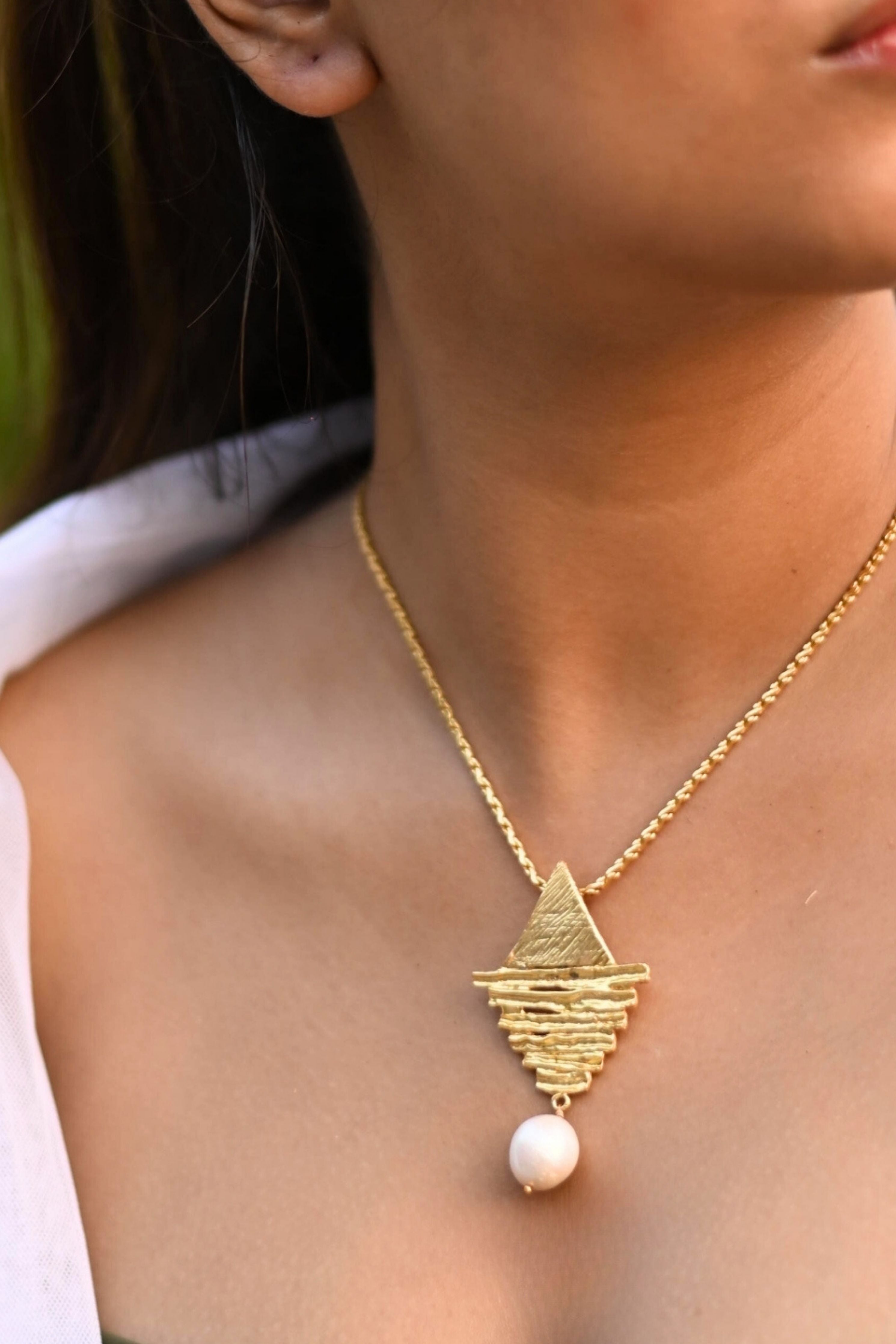Audrey Pendant & Chain